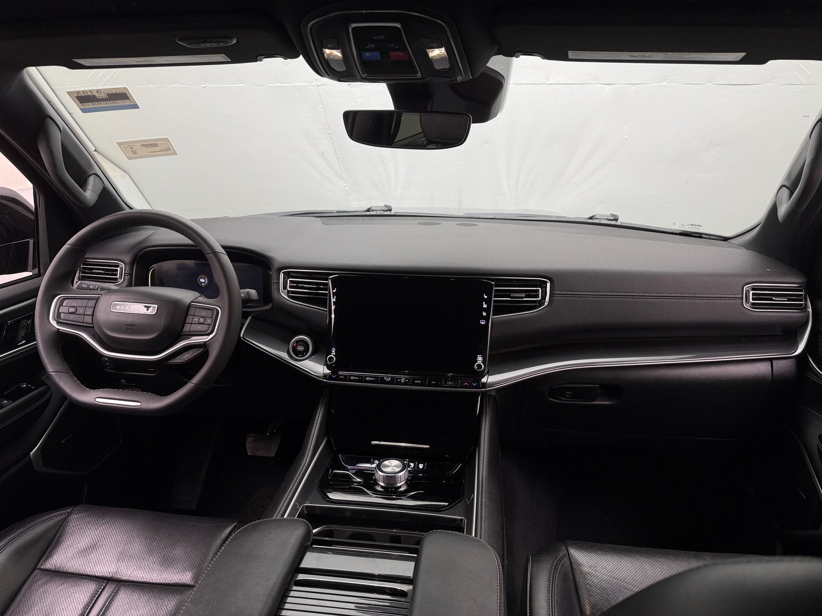 Thumbnail: 2022 Jeep Wagoneer - 2