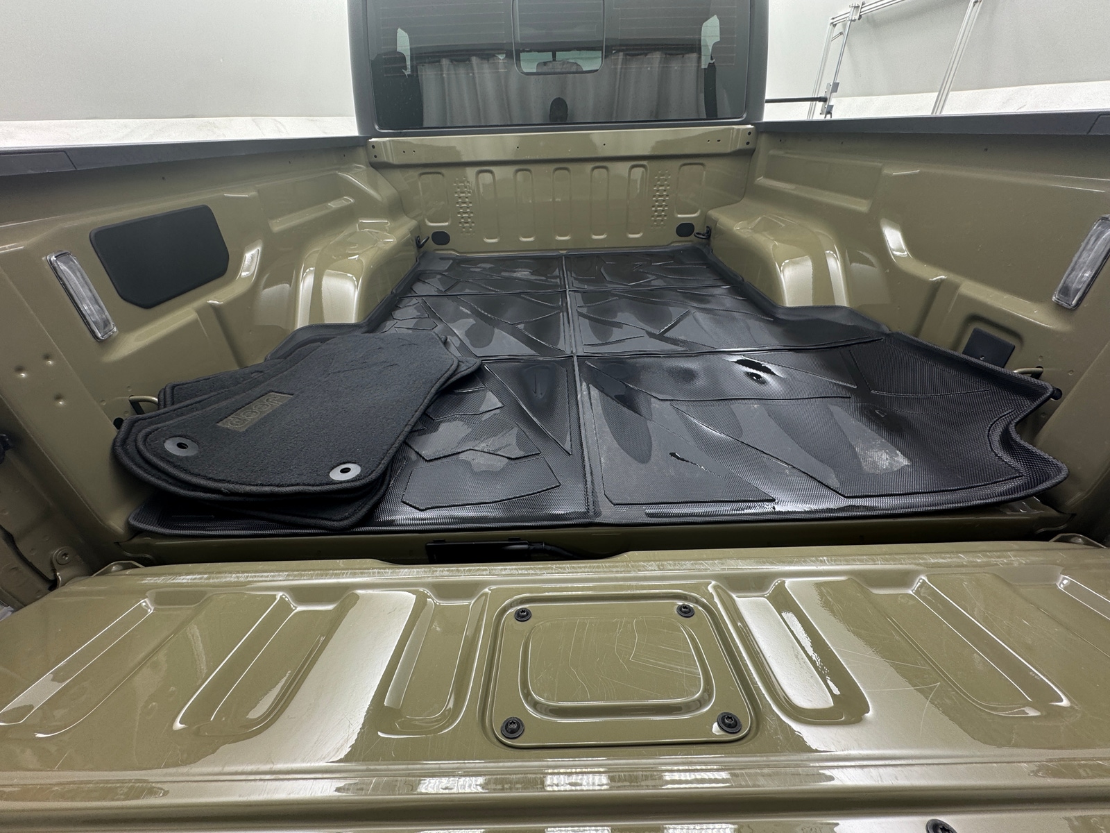 Thumbnail: 2025 Jeep Gladiator - 7