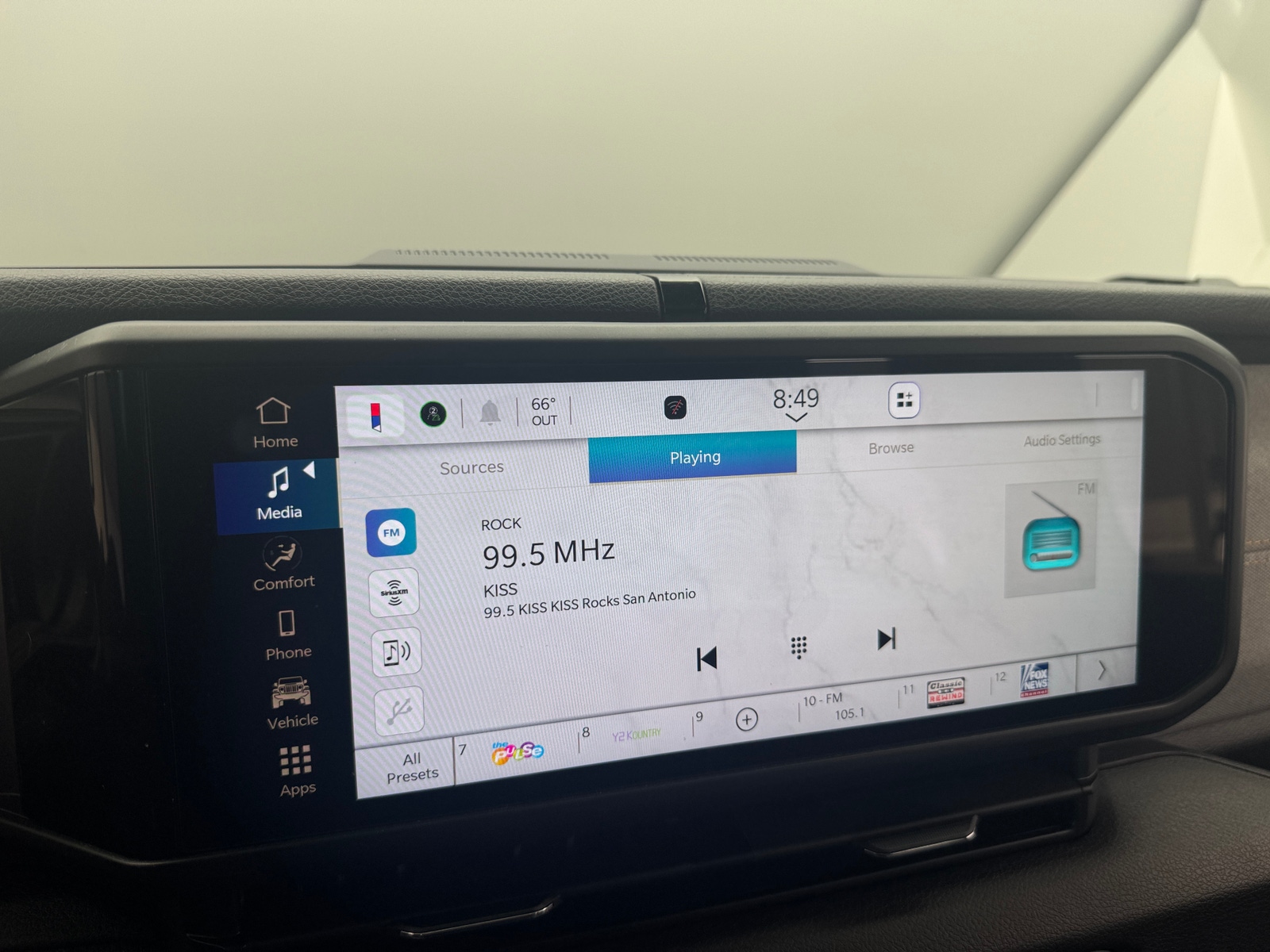 Thumbnail: 2025 Jeep Gladiator - 4