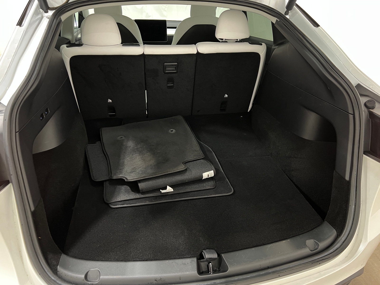 Thumbnail: 2022 Tesla Model Y - 6