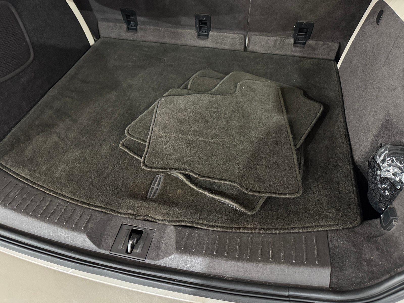 Thumbnail: 2015 Lincoln MKC - 6