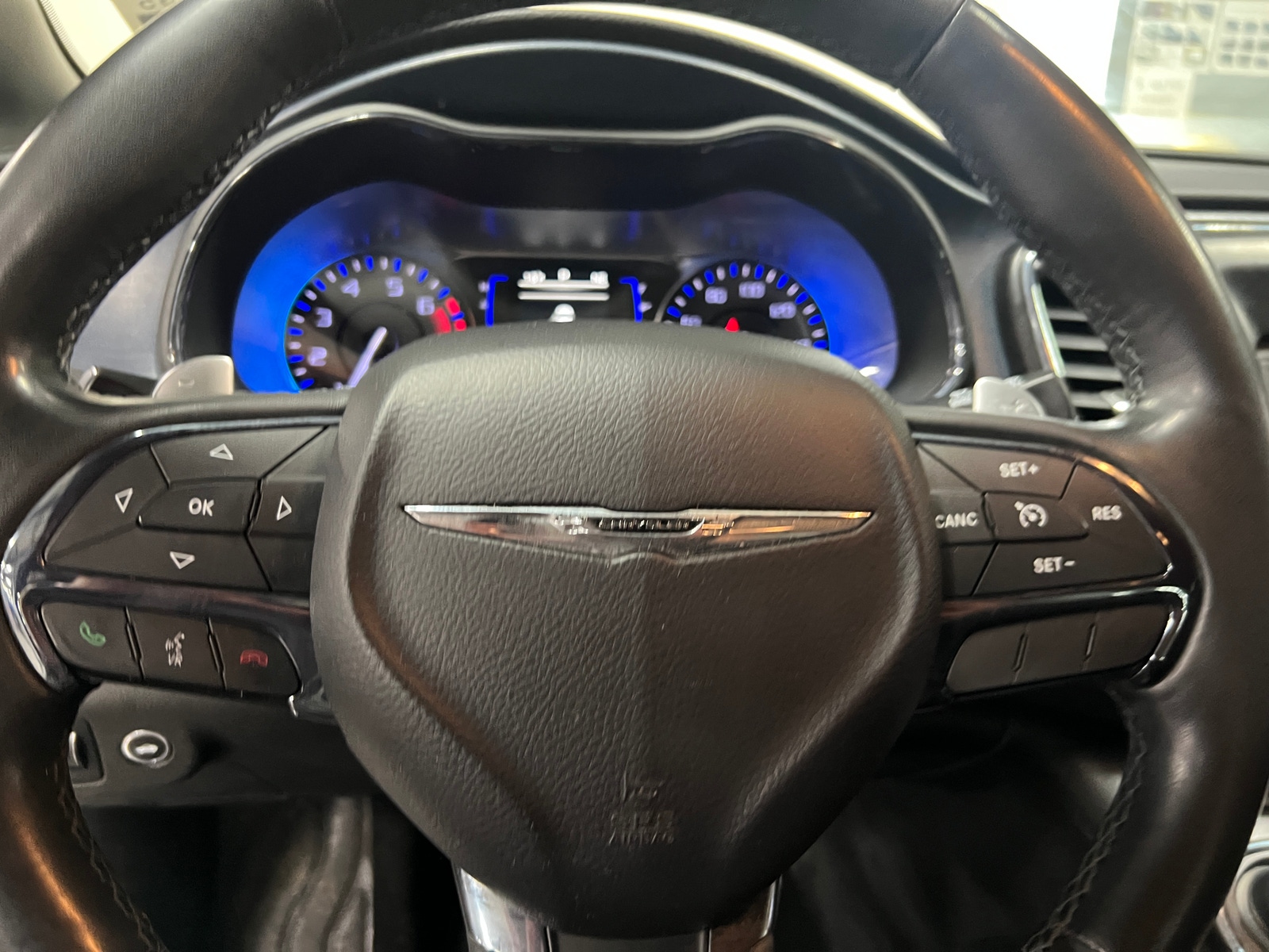 Thumbnail: 2015 Chrysler 200 - 4