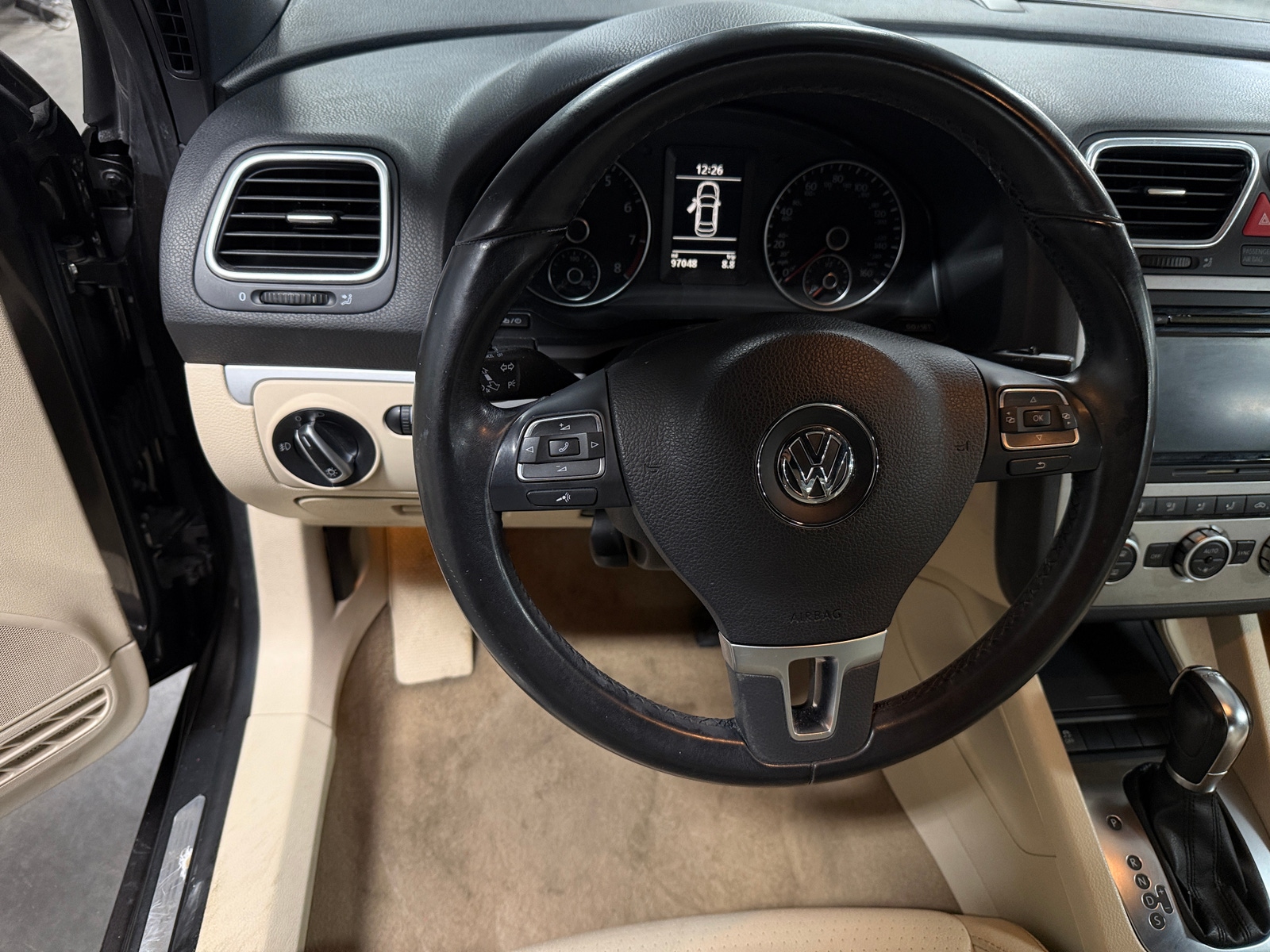 Thumbnail: 2013 Volkswagen Eos - 4