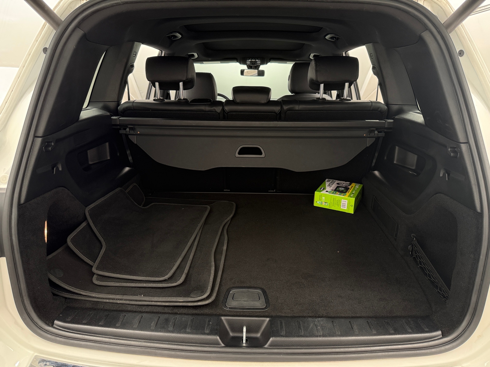 Thumbnail: 2020 Mercedes-Benz GLB - 6