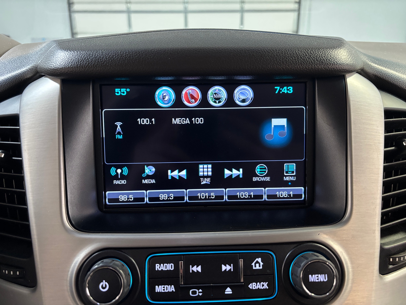 Thumbnail: 2019 GMC Yukon XL - 4