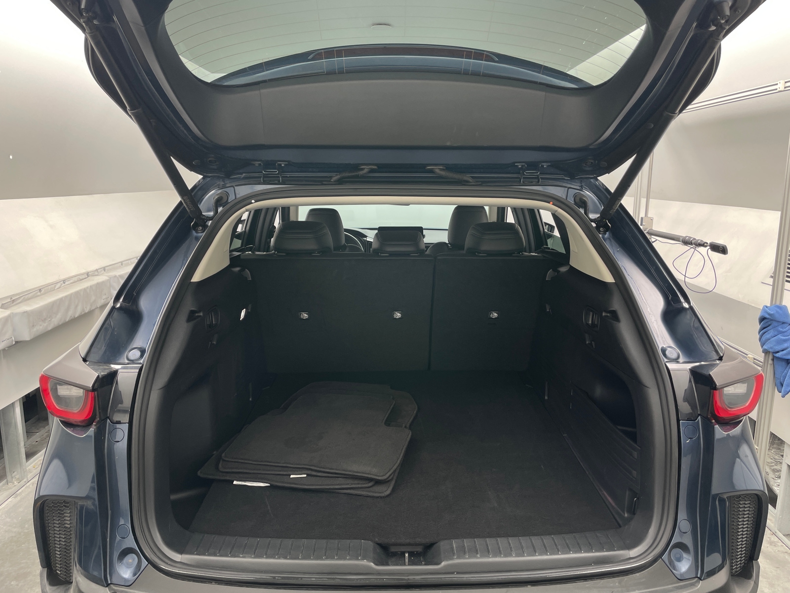 Thumbnail: 2025 Mazda CX-50 - 6