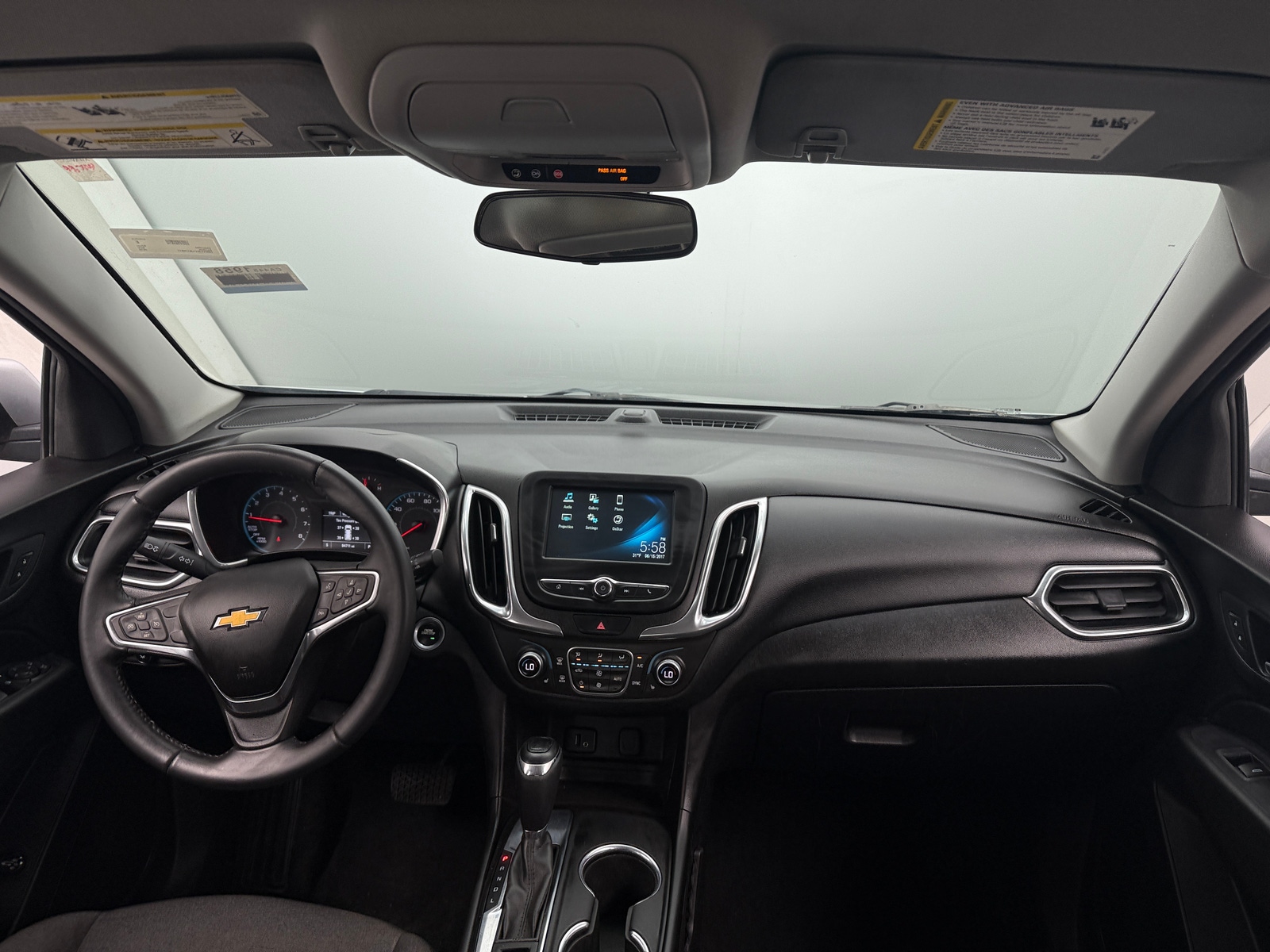 Thumbnail: 2018 Chevrolet Equinox - 3