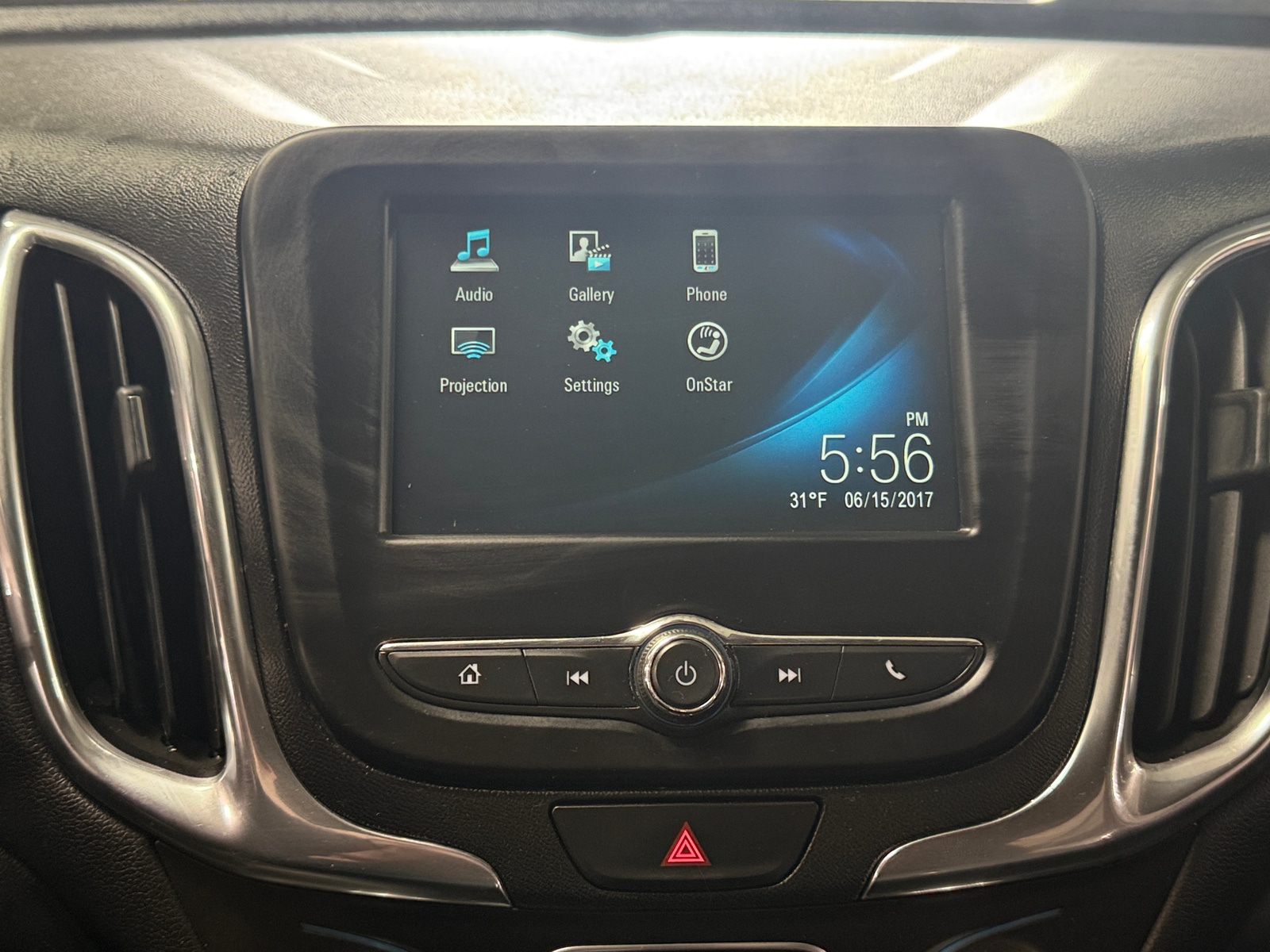 Thumbnail: 2018 Chevrolet Equinox - 4