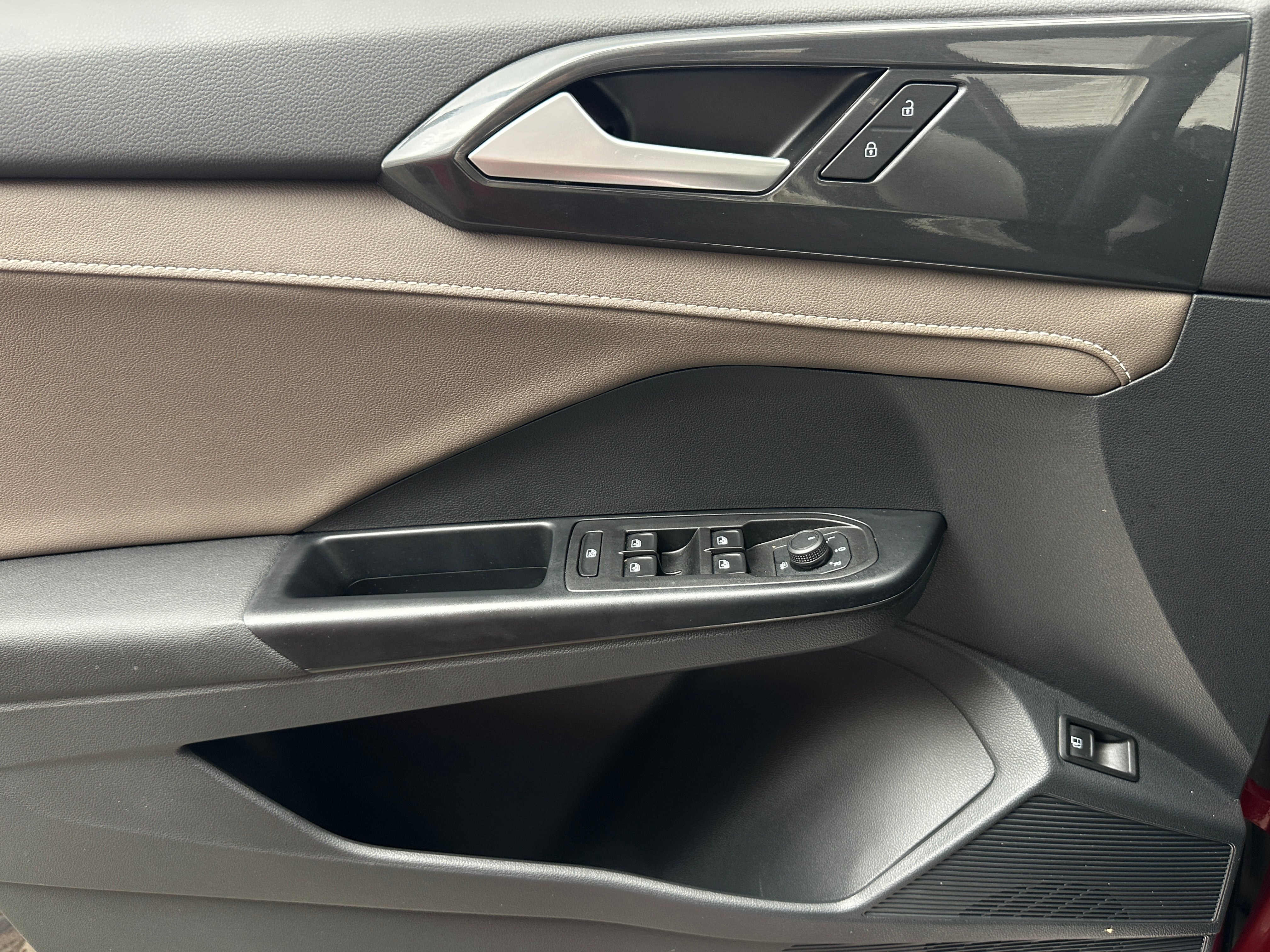 2023 Volkswagen Taos