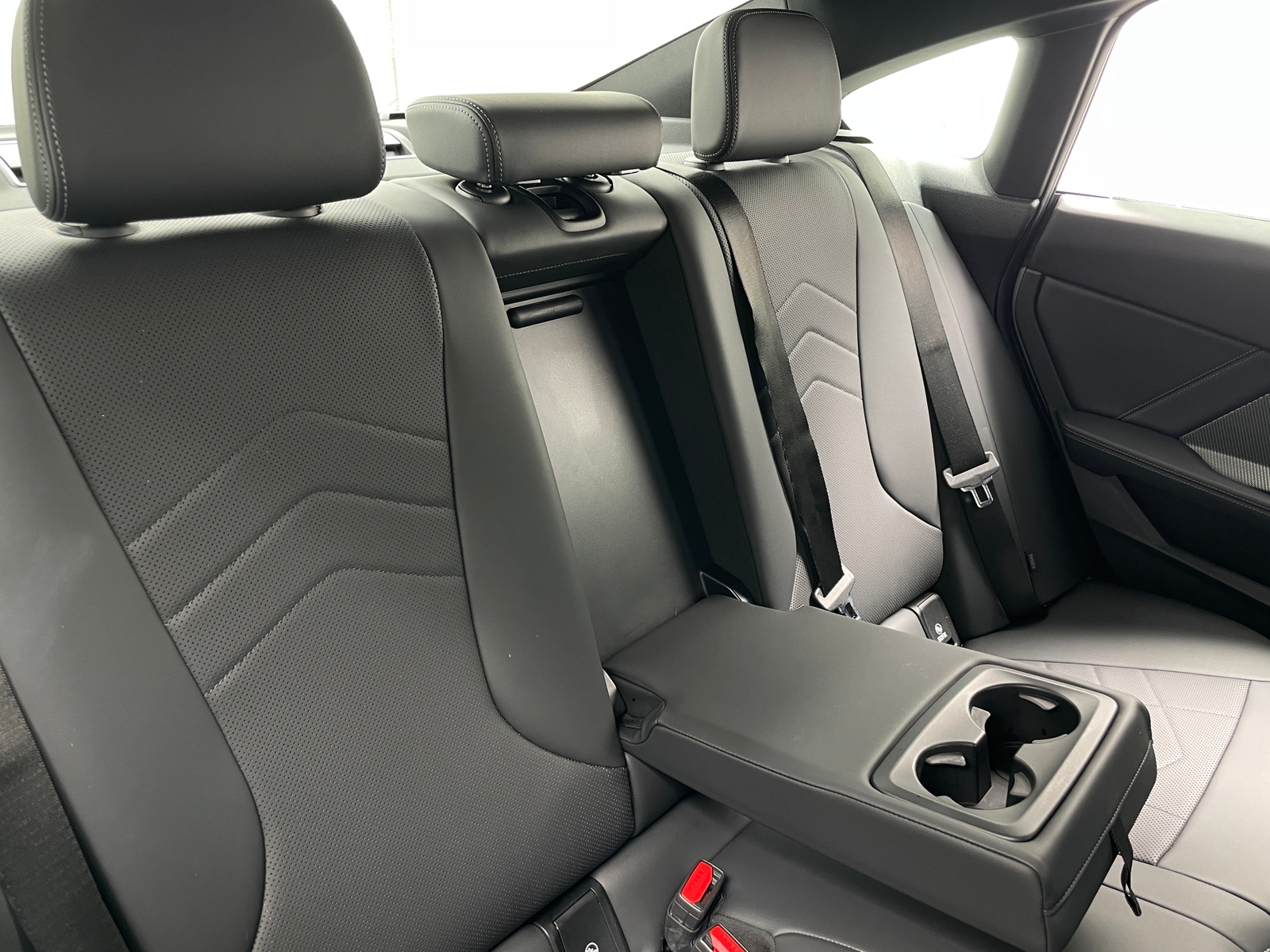 Thumbnail: 2025 BMW 2 Series - 5