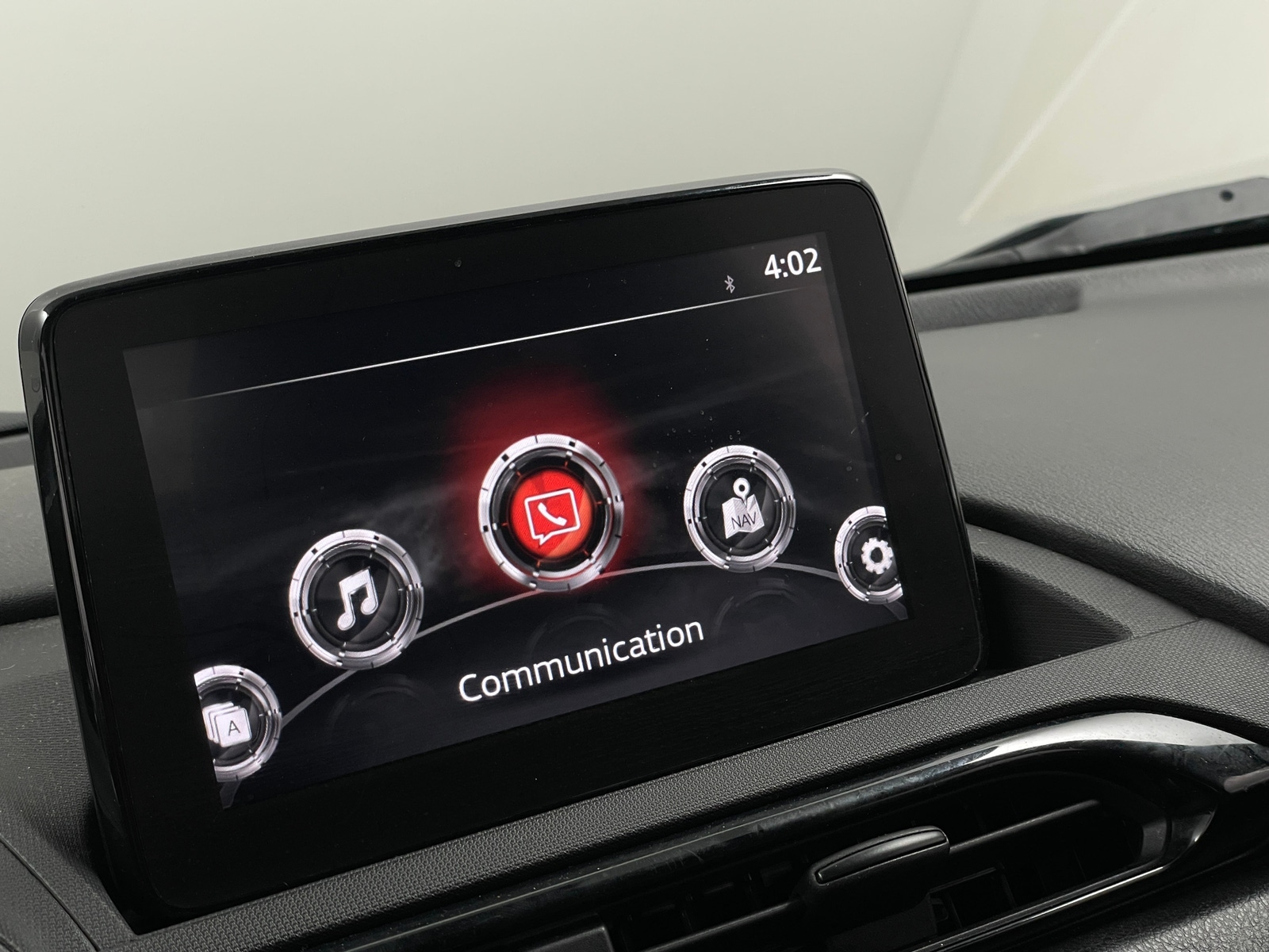 Thumbnail: 2019 Mazda MX-5 Miata - 3