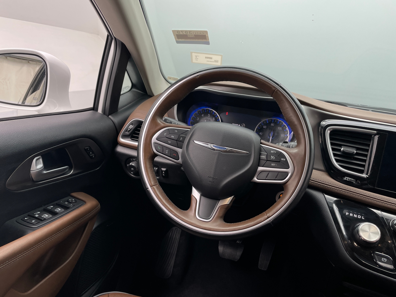 Thumbnail: 2017 Chrysler Pacifica - 4