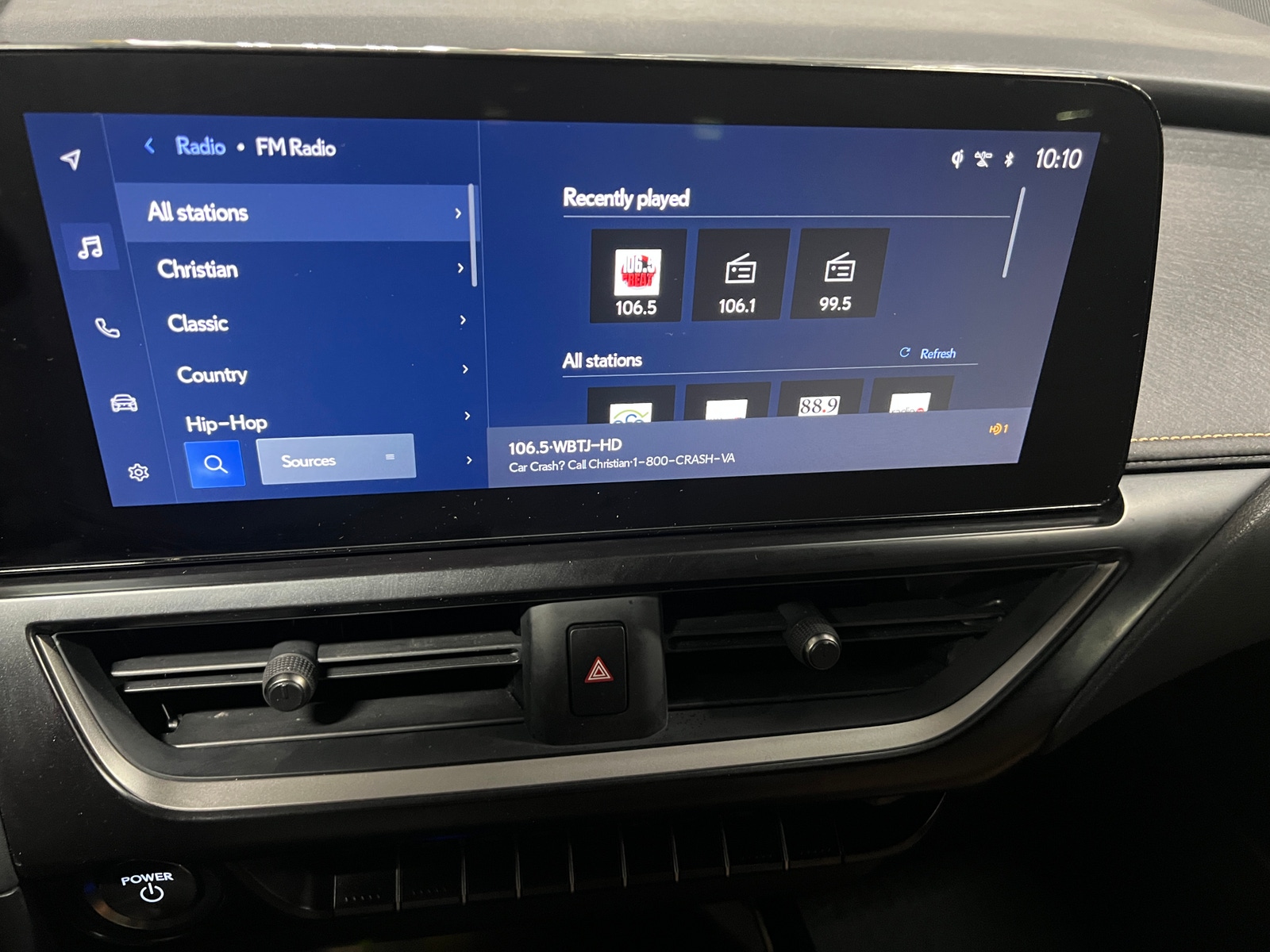 Thumbnail: 2023 Lexus UX - 3