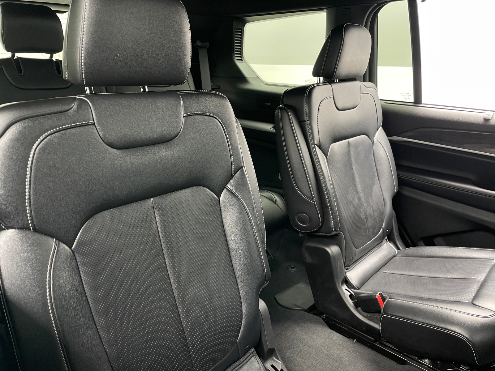 Thumbnail: 2024 Jeep Grand Cherokee L - 5