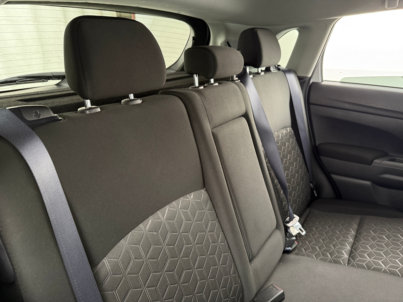 Thumbnail: 2022 Mitsubishi Outlander Sport - 6