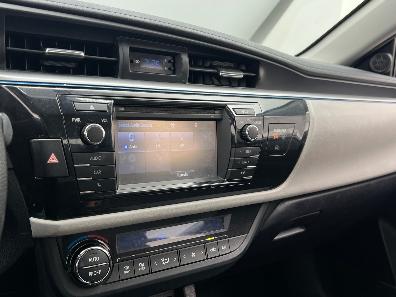 Thumbnail: 2016 Toyota Corolla - 4