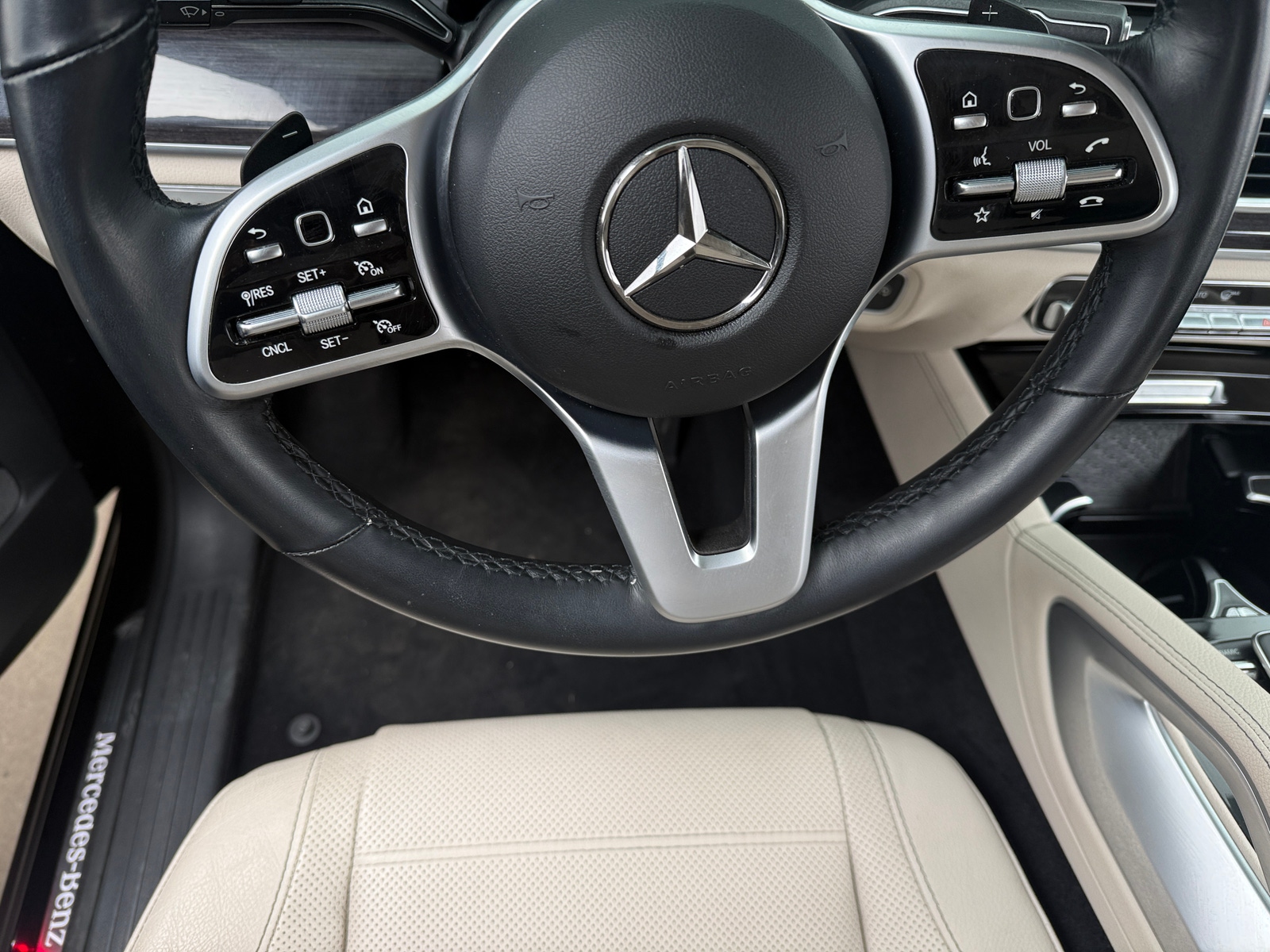 Thumbnail: 2023 Mercedes-Benz GLE - 4