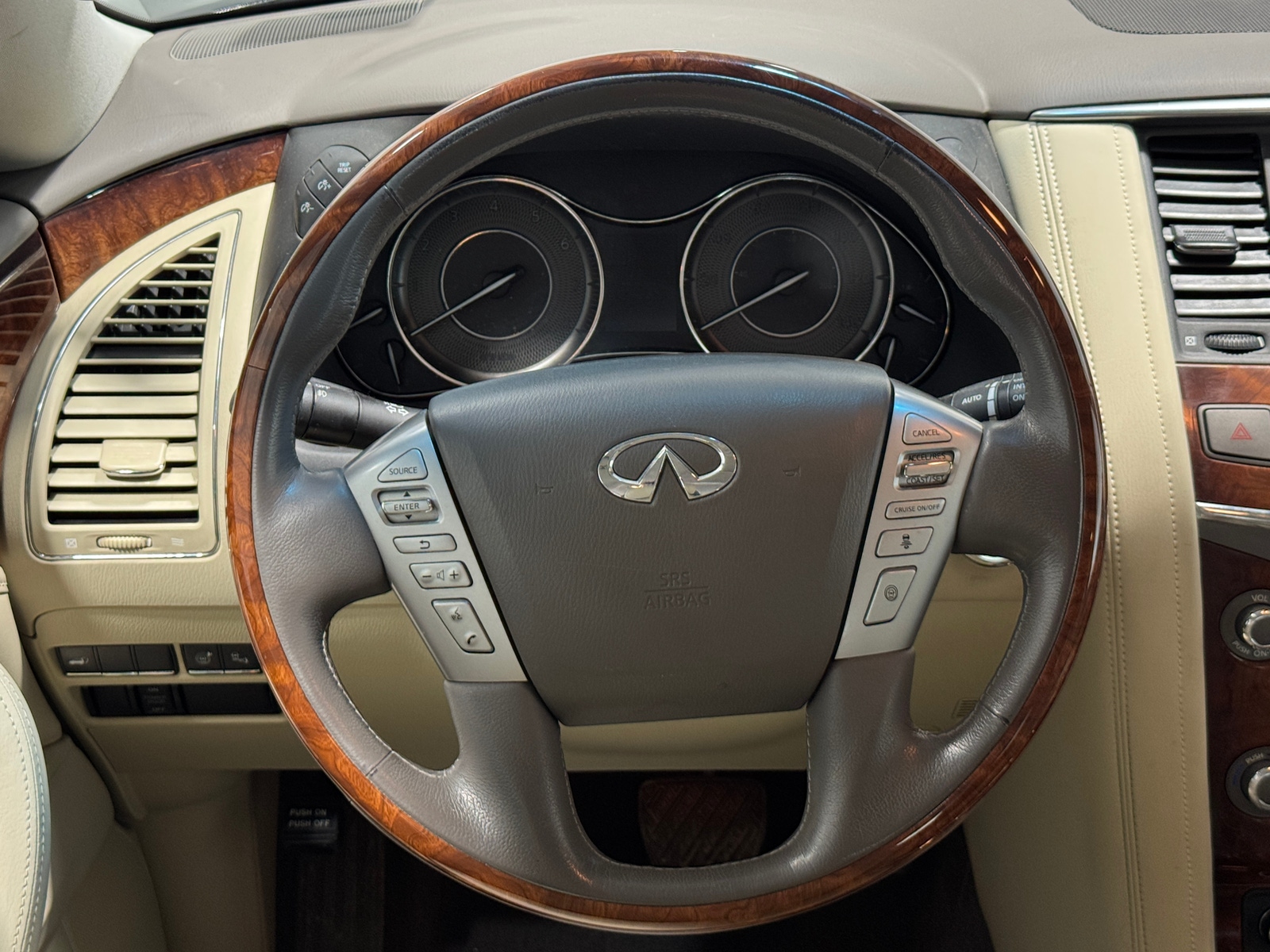 Thumbnail: 2017 INFINITI QX80 - 4