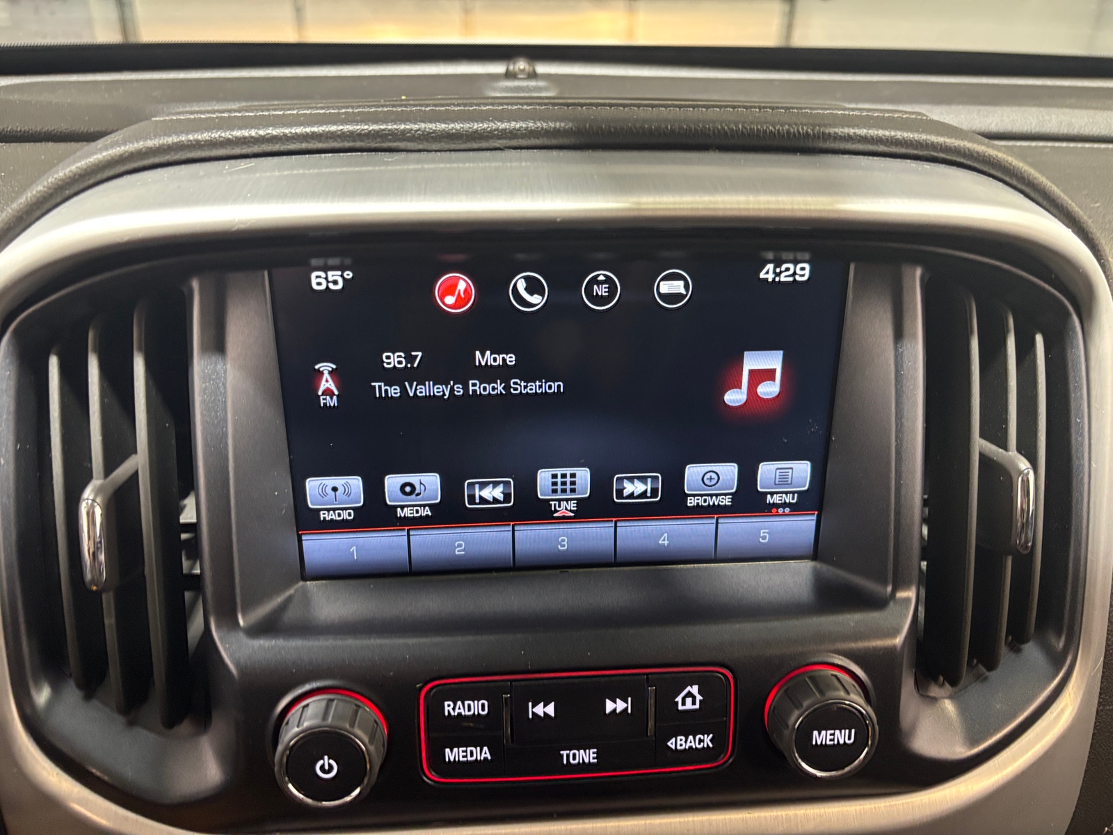 Thumbnail: 2016 GMC Canyon - 4