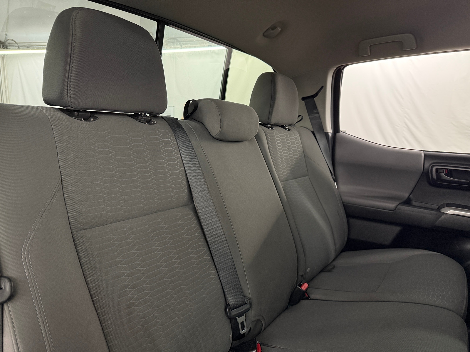 Thumbnail: 2018 Toyota Tacoma - 6