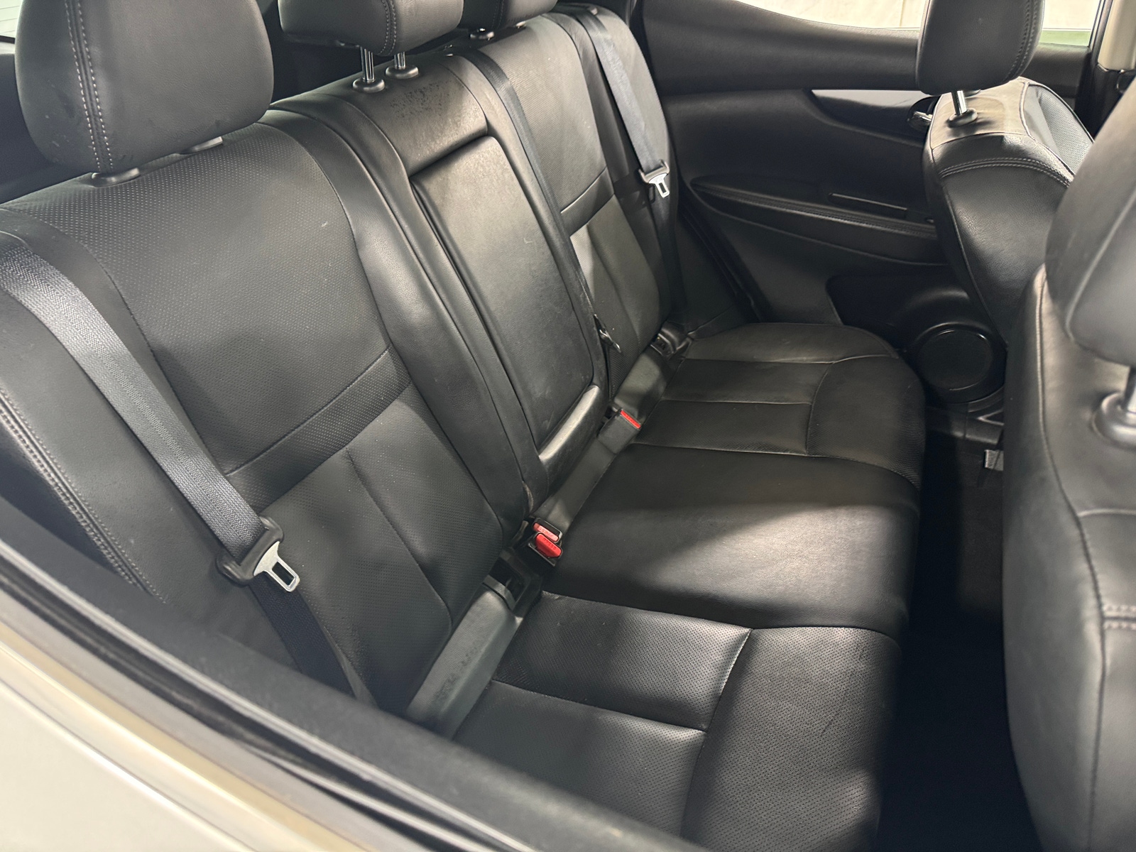 Thumbnail: 2017 Nissan Rogue Sport - 5