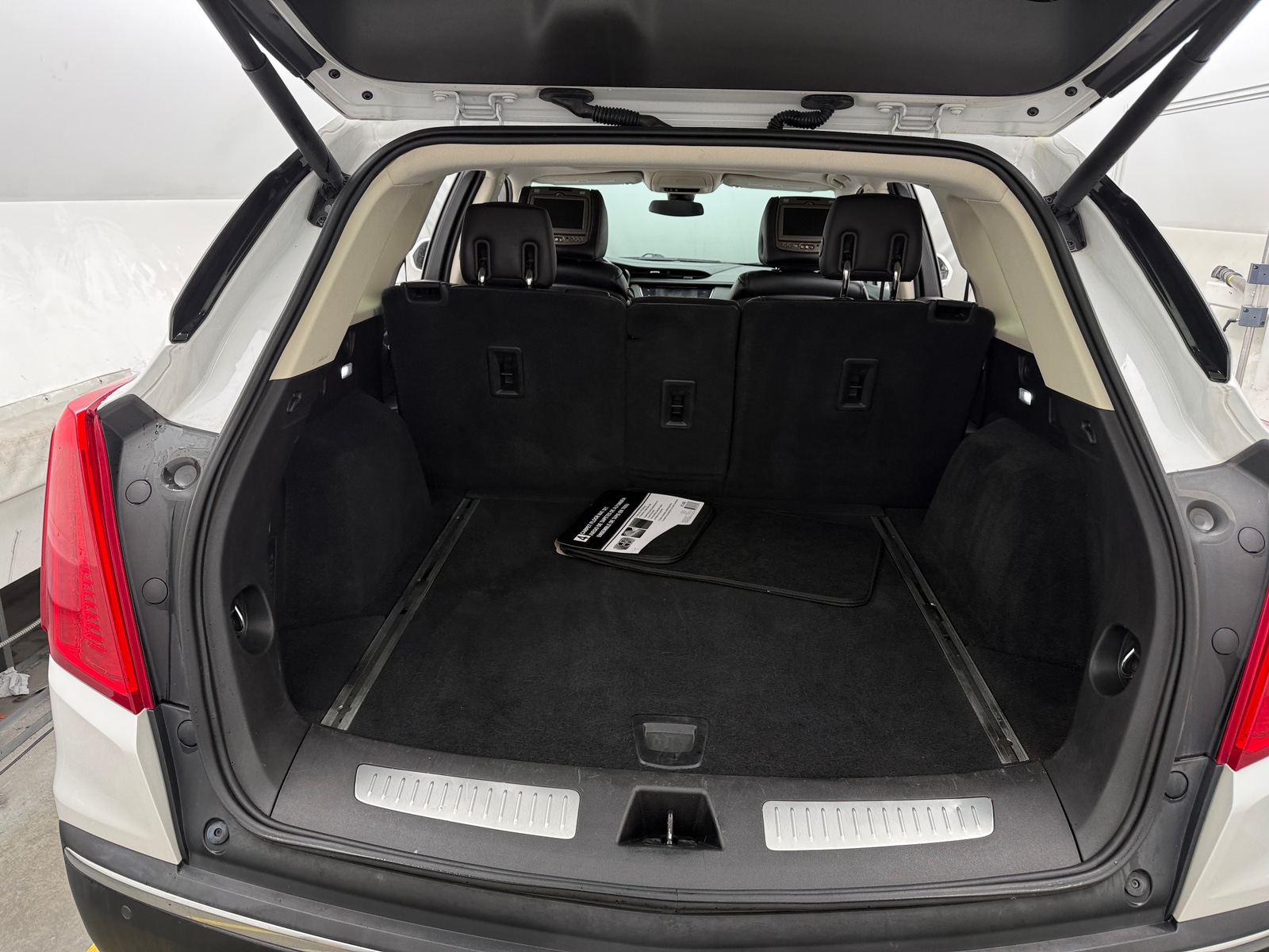 Thumbnail: 2017 Cadillac XT5 - 6