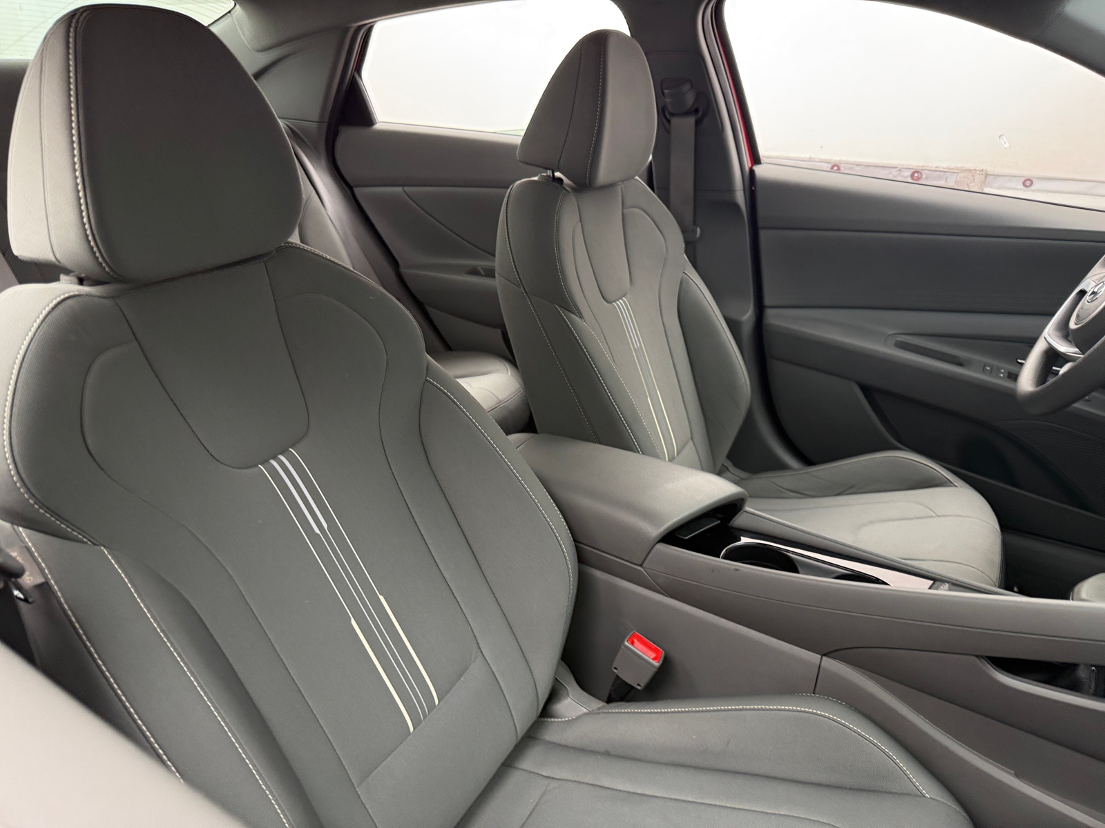 Thumbnail: 2023 Hyundai Elantra - 2