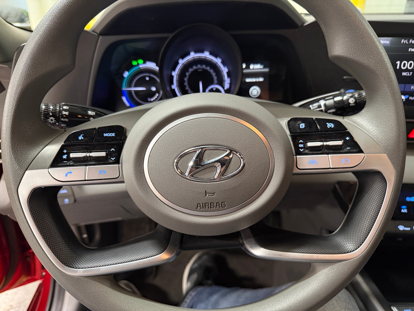 Thumbnail: 2023 Hyundai Elantra - 5