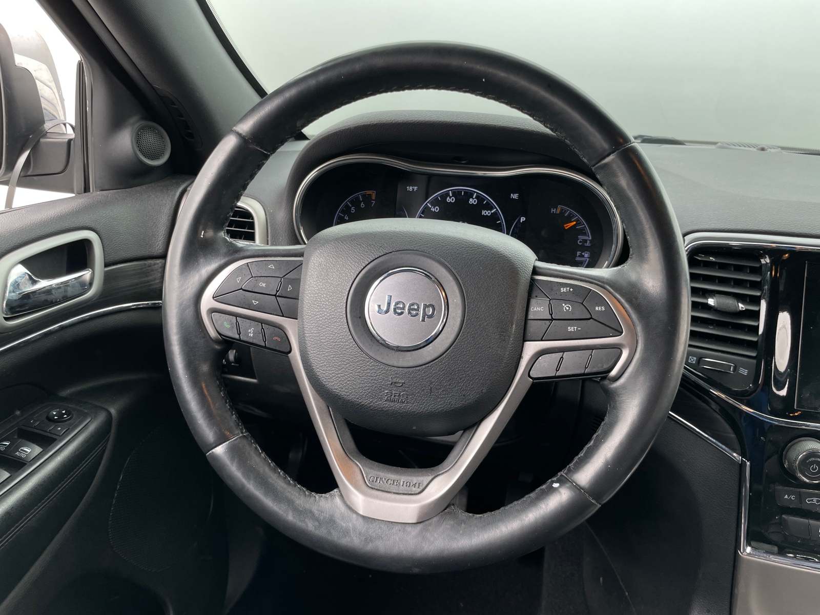 Thumbnail: 2021 Jeep Grand Cherokee - 4