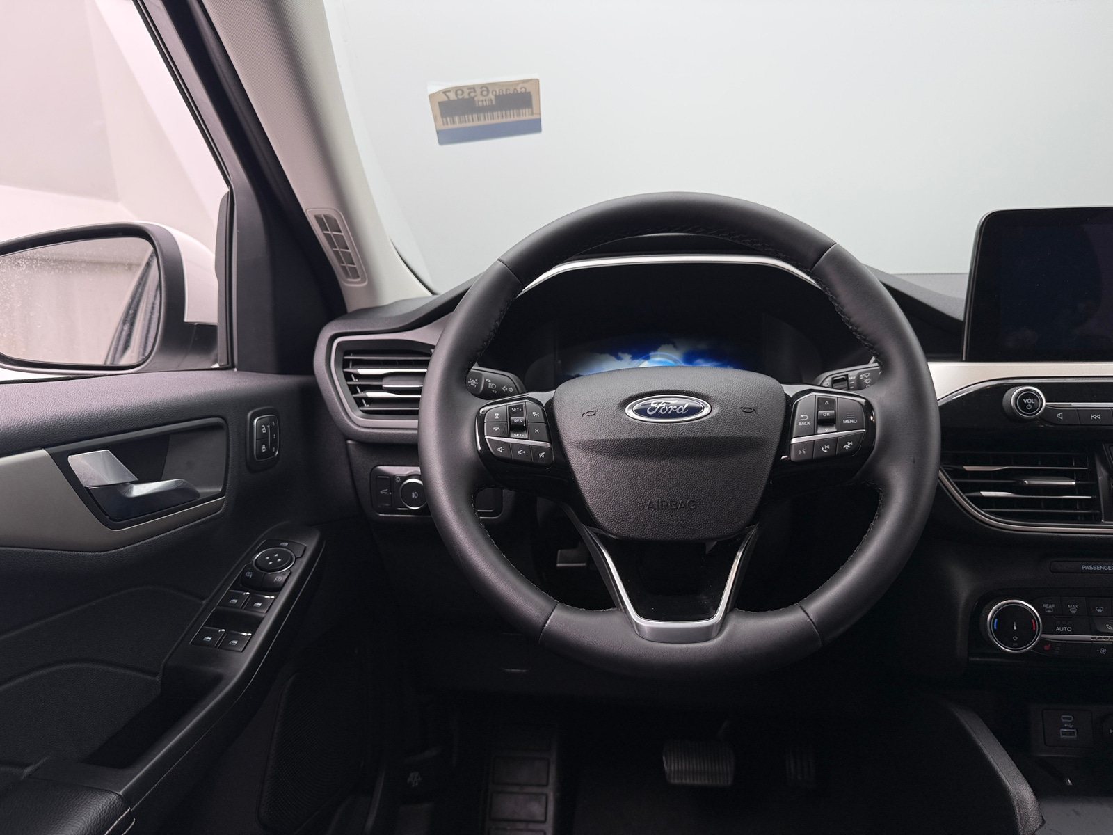 Thumbnail: 2022 Ford Escape - 4