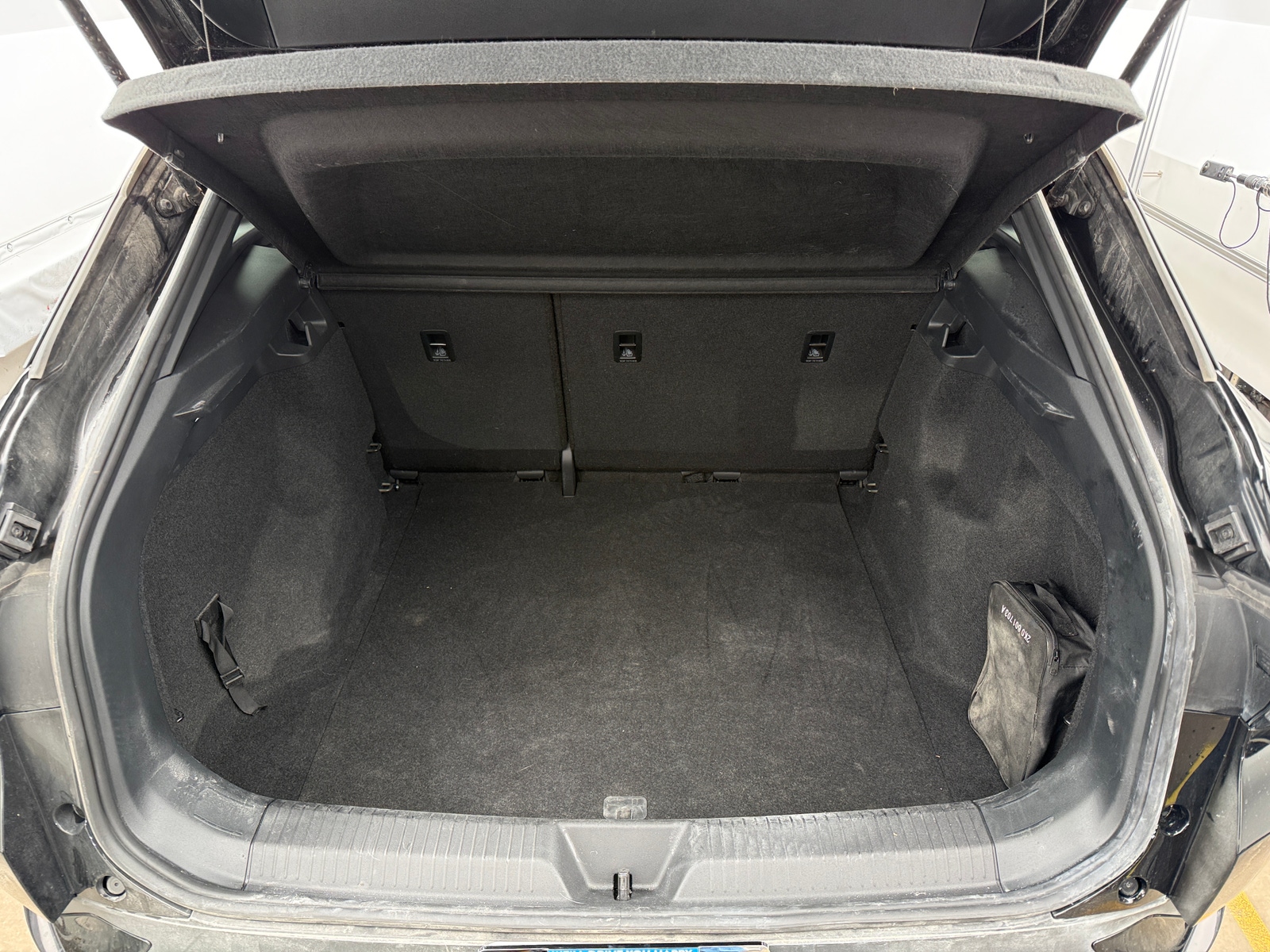 Thumbnail: 2022 Volkswagen ID.4 - 7