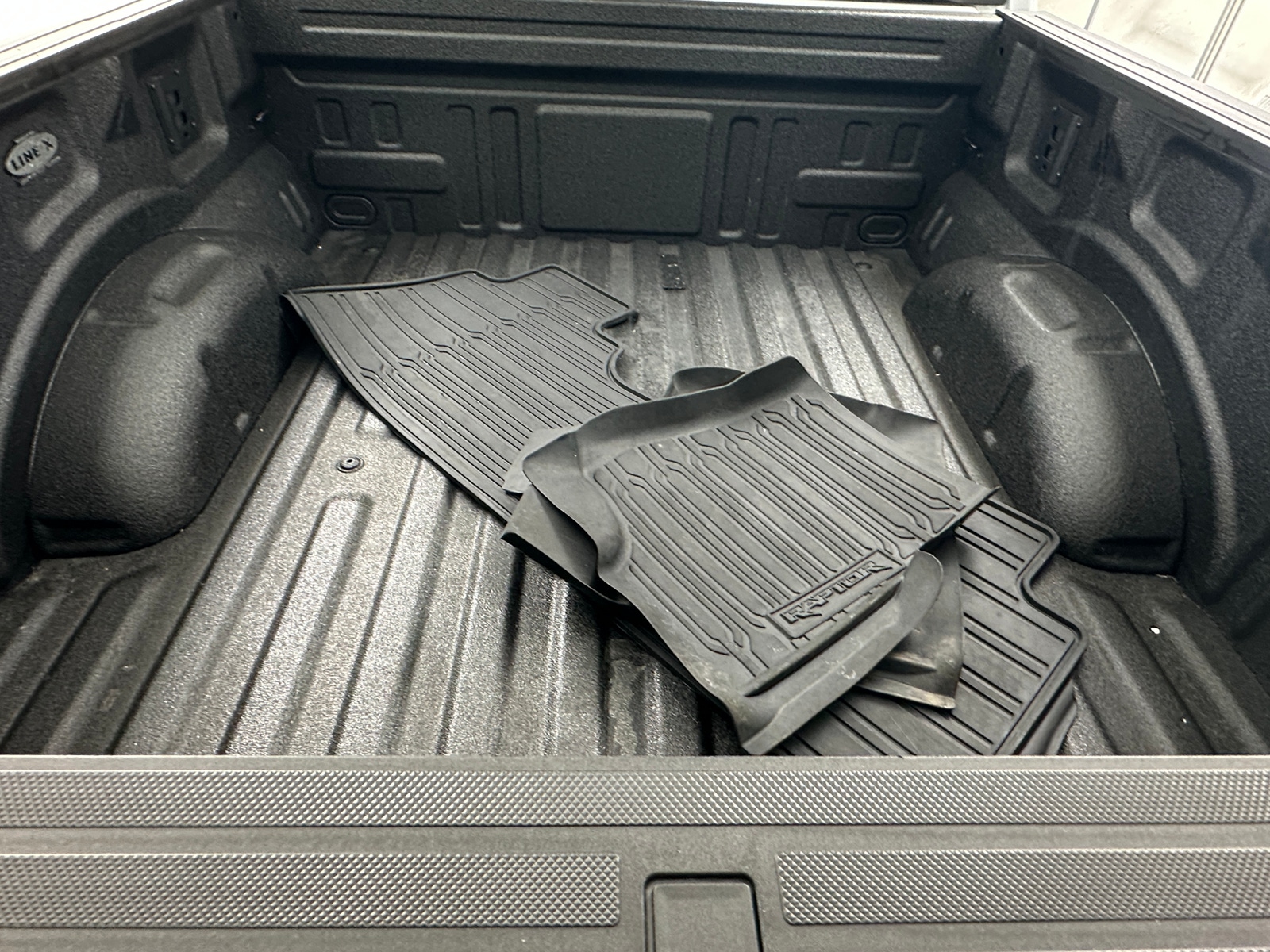 Thumbnail: 2025 Ford Econoline - 6