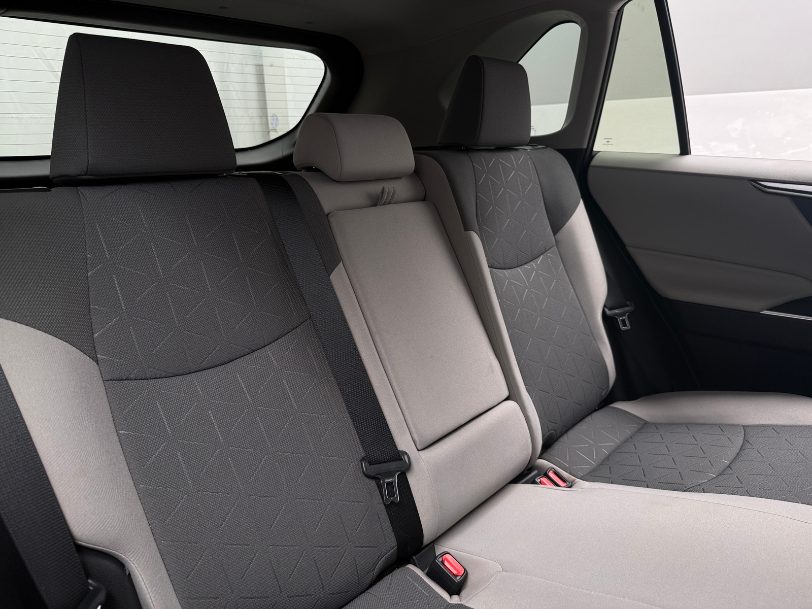 Thumbnail: 2020 Toyota RAV4 - 6