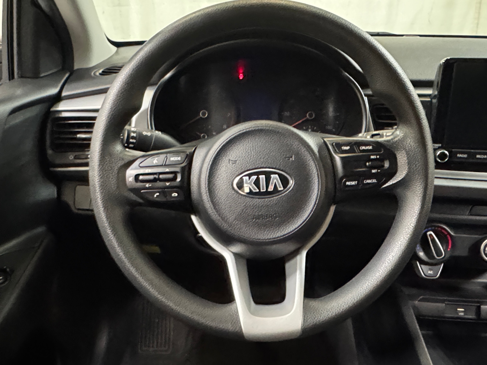 Thumbnail: 2021 Kia Rio - 5