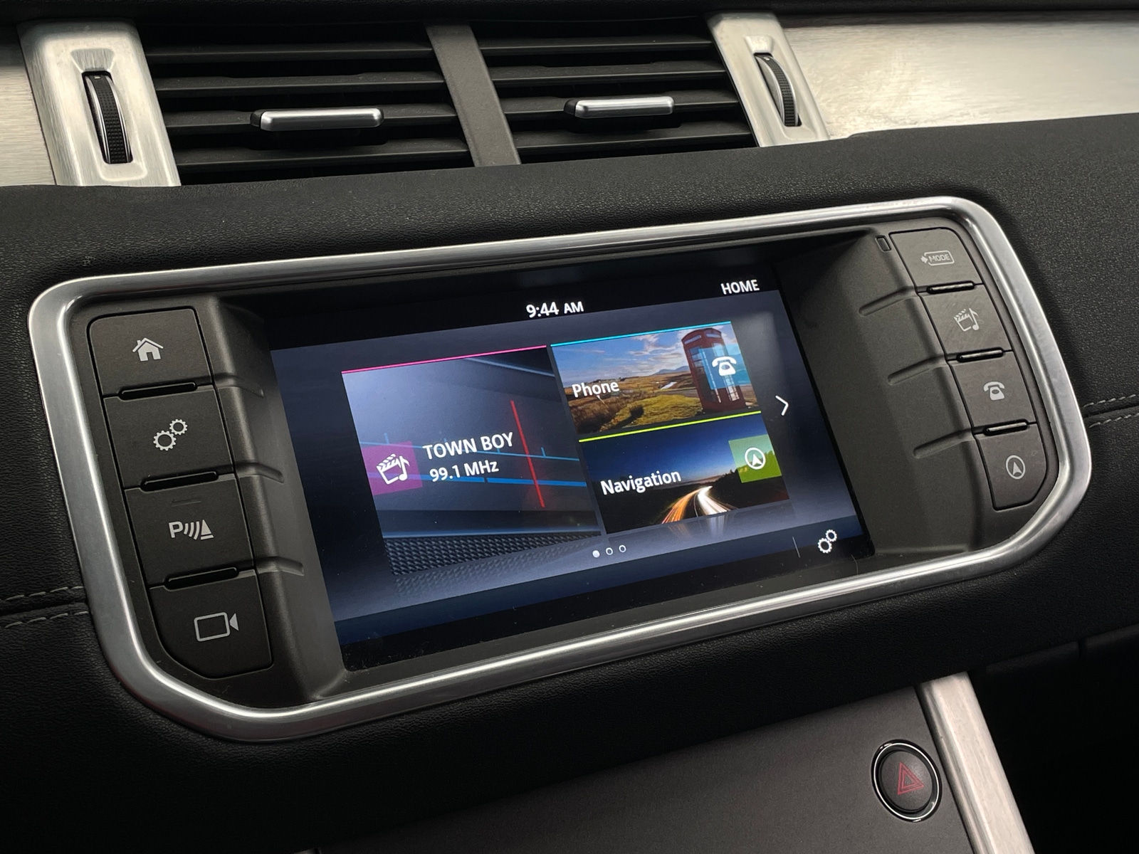 Thumbnail: 2017 Land Rover Range Rover Evoque - 3