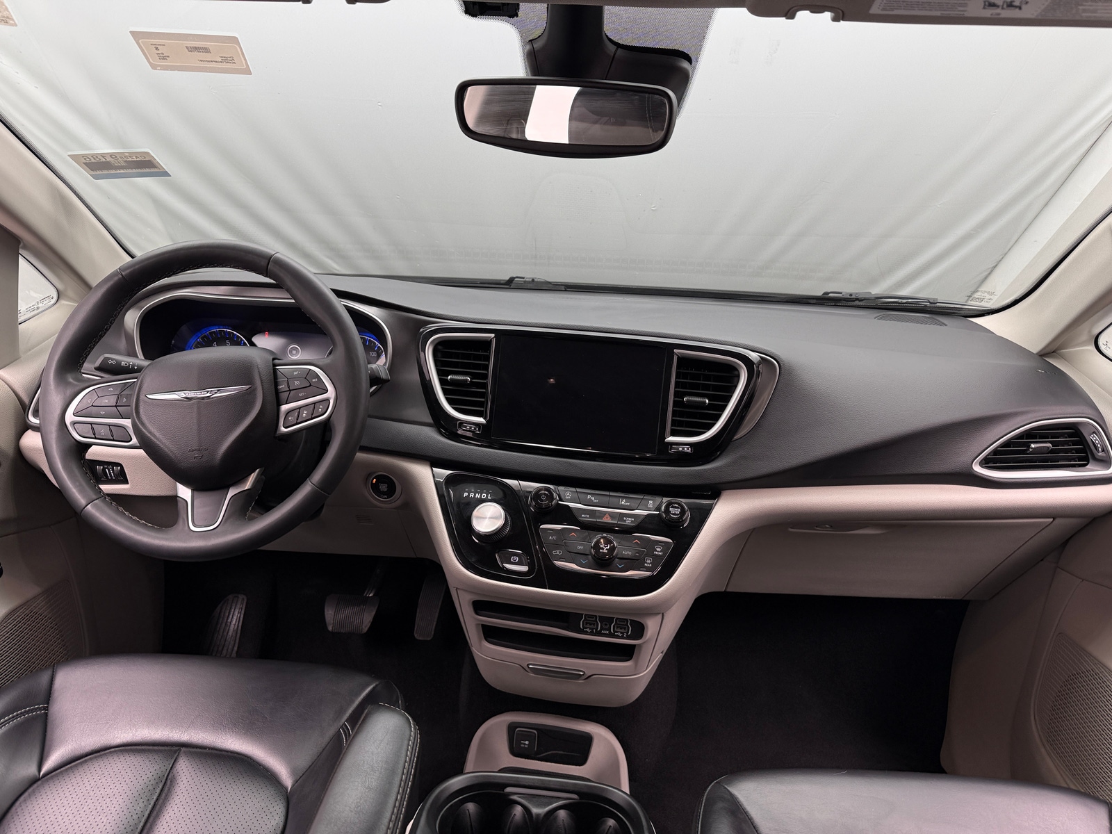 Thumbnail: 2023 Chrysler Pacifica - 2