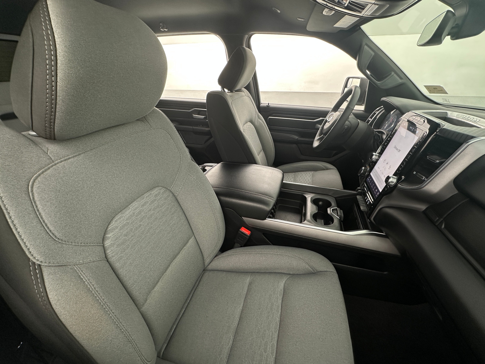 Thumbnail: 2025 RAM 1500 - 2