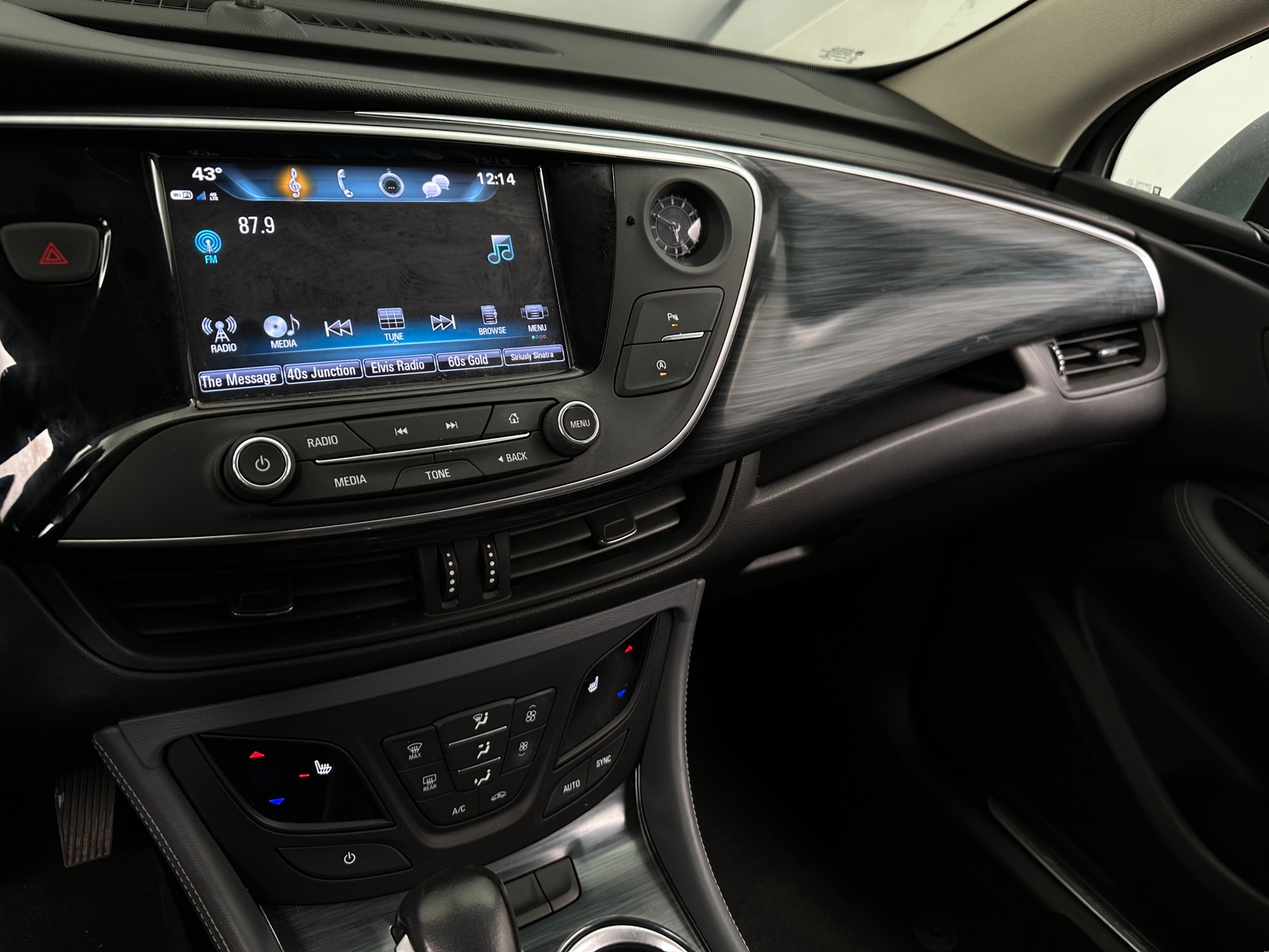 Thumbnail: 2020 Buick Envision - 3