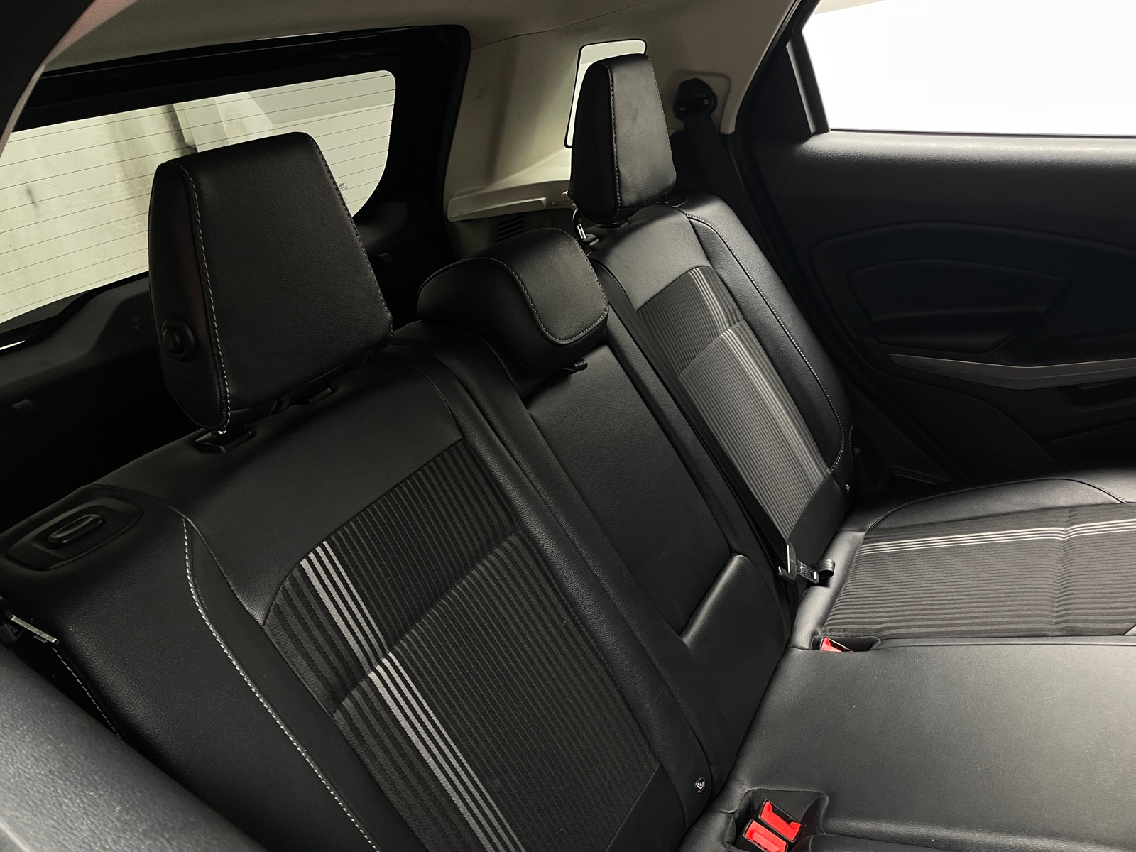 Thumbnail: 2019 Ford EcoSport - 5