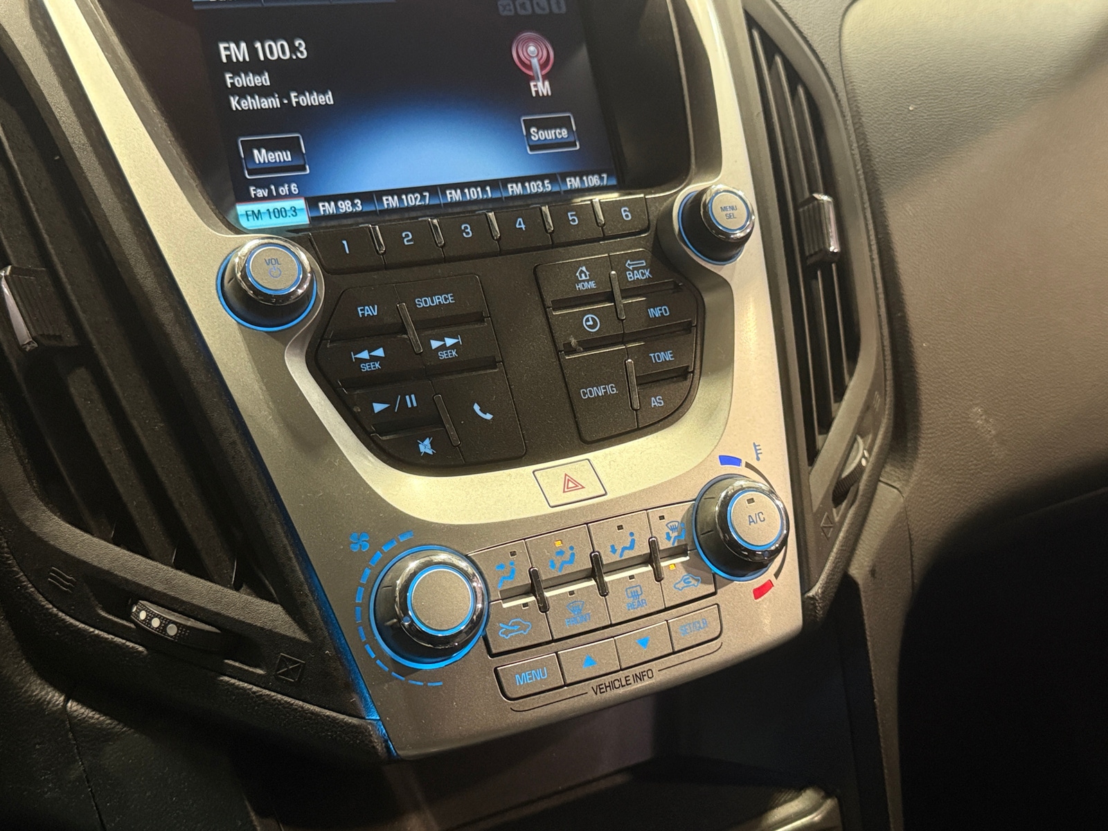 Thumbnail: 2017 Chevrolet Equinox - 4