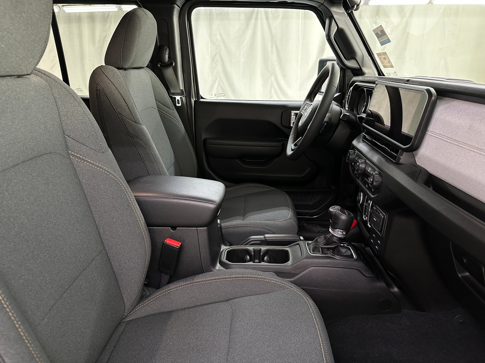 Thumbnail: 2024 Jeep Gladiator - 2