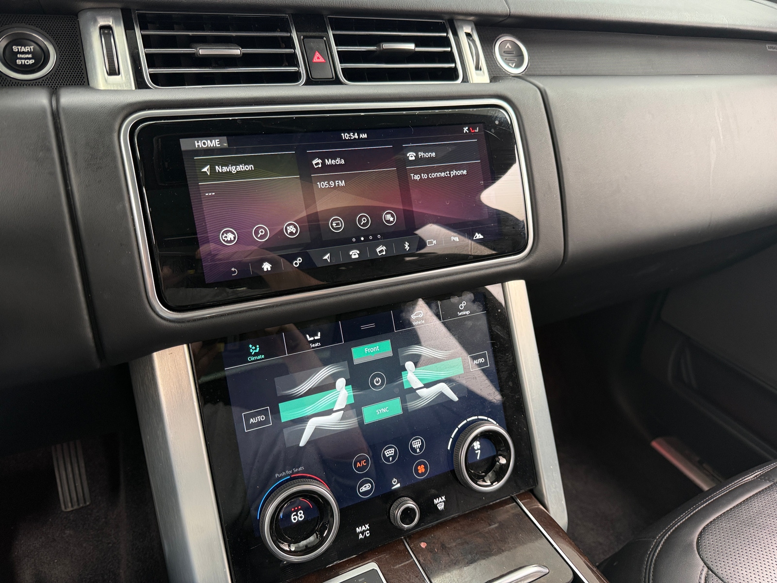 Thumbnail: 2020 Land Rover Range Rover - 3