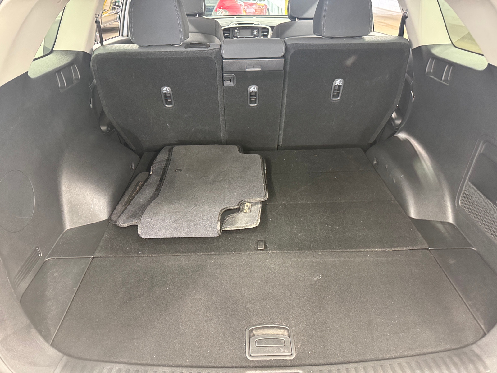 Thumbnail: 2016 Kia Sorento - 7