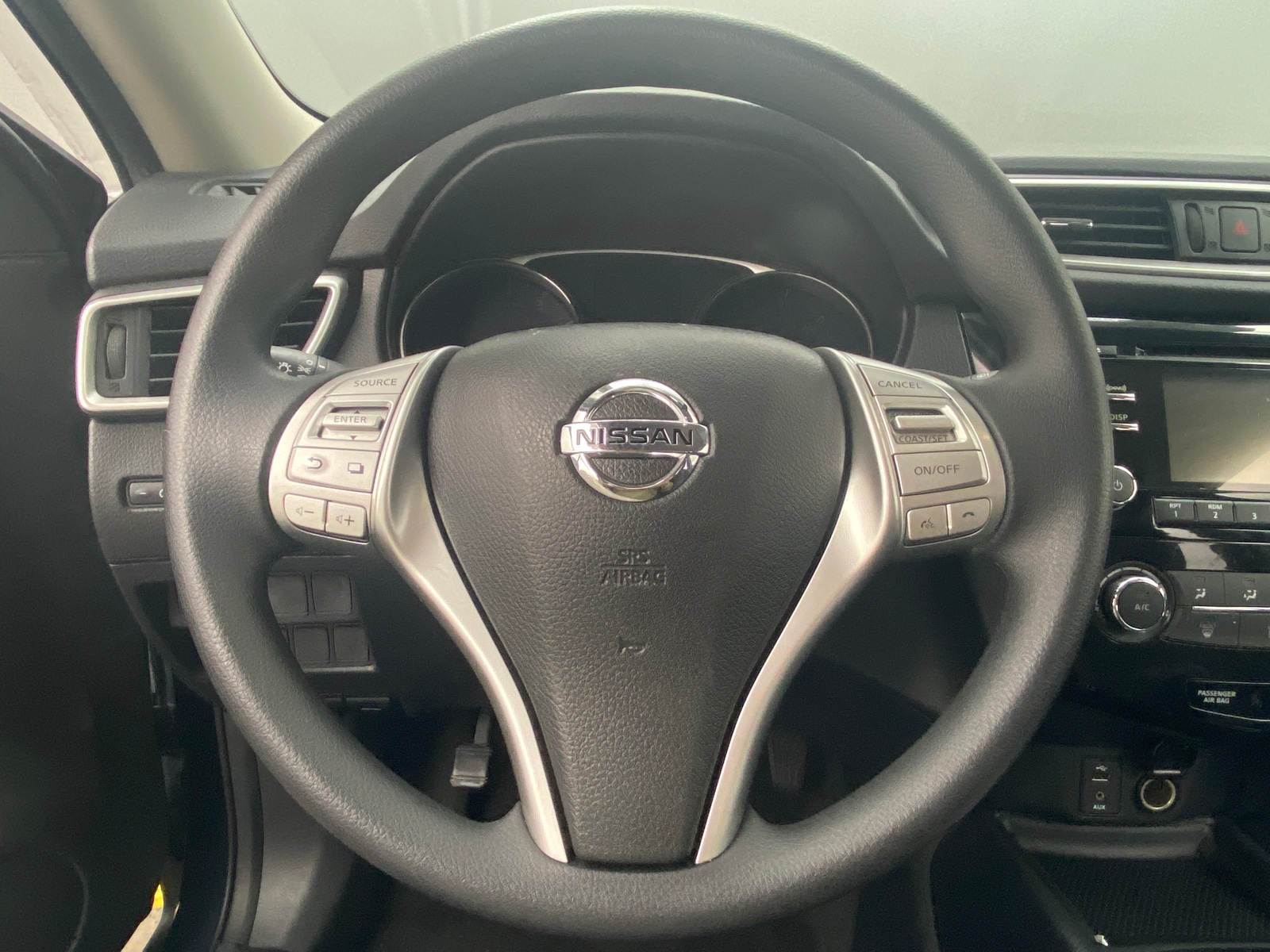 Thumbnail: 2015 Nissan Rogue - 5