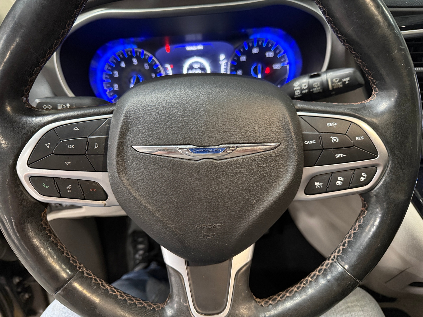 Thumbnail: 2020 Chrysler Pacifica - 4