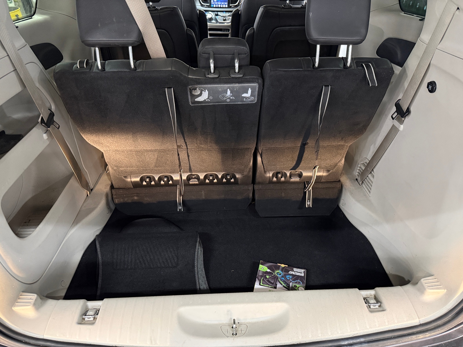 Thumbnail: 2020 Chrysler Pacifica - 6