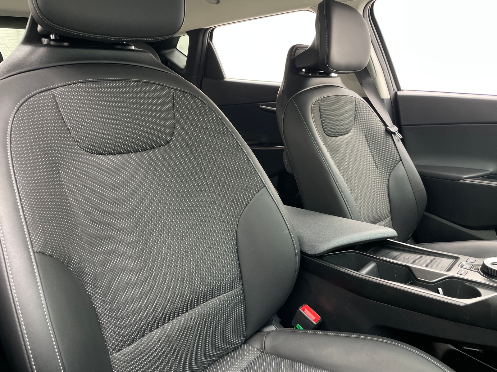 Thumbnail: 2024 Kia EV6 - 2