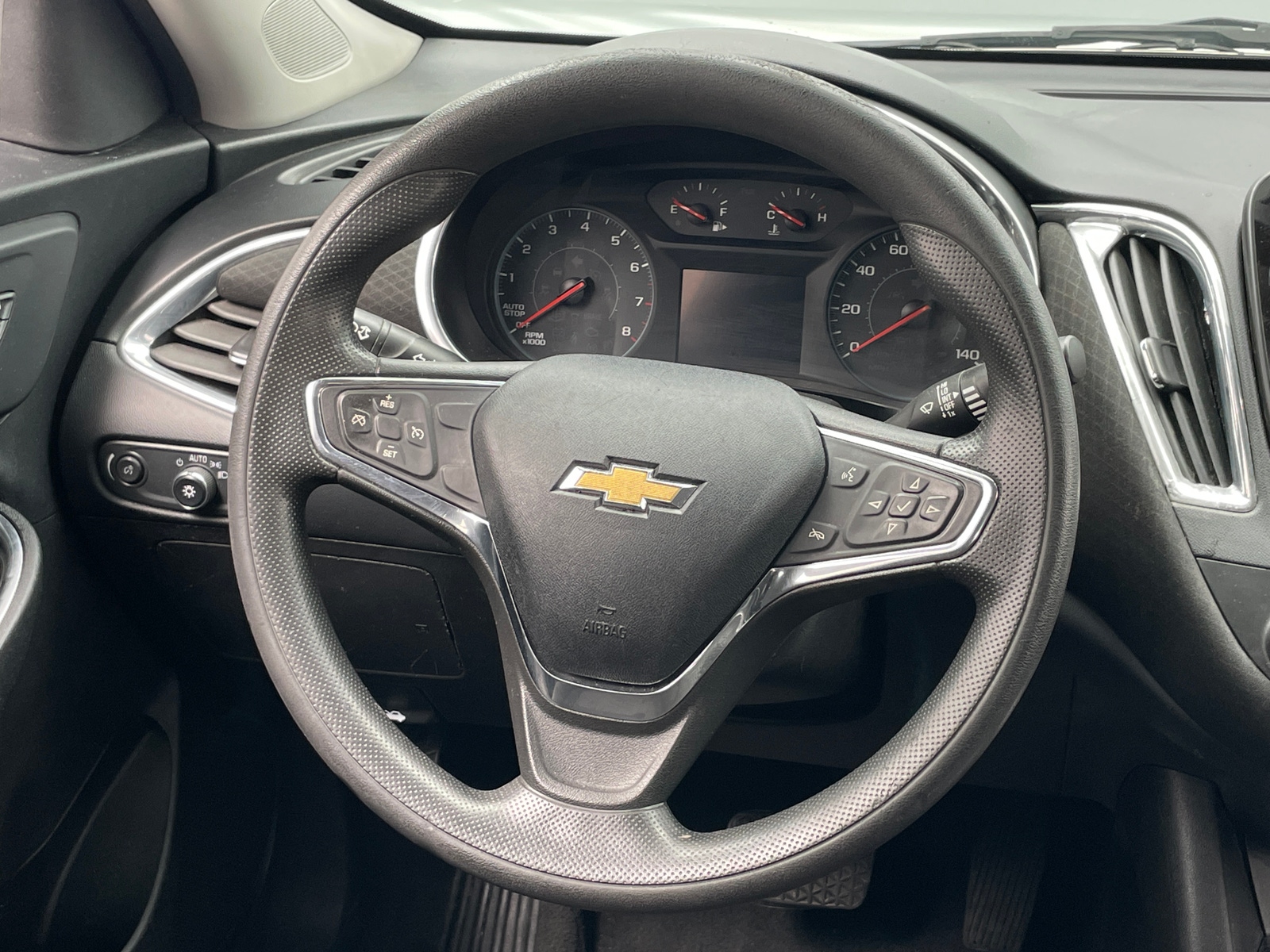 Thumbnail: 2021 Chevrolet Malibu - 5