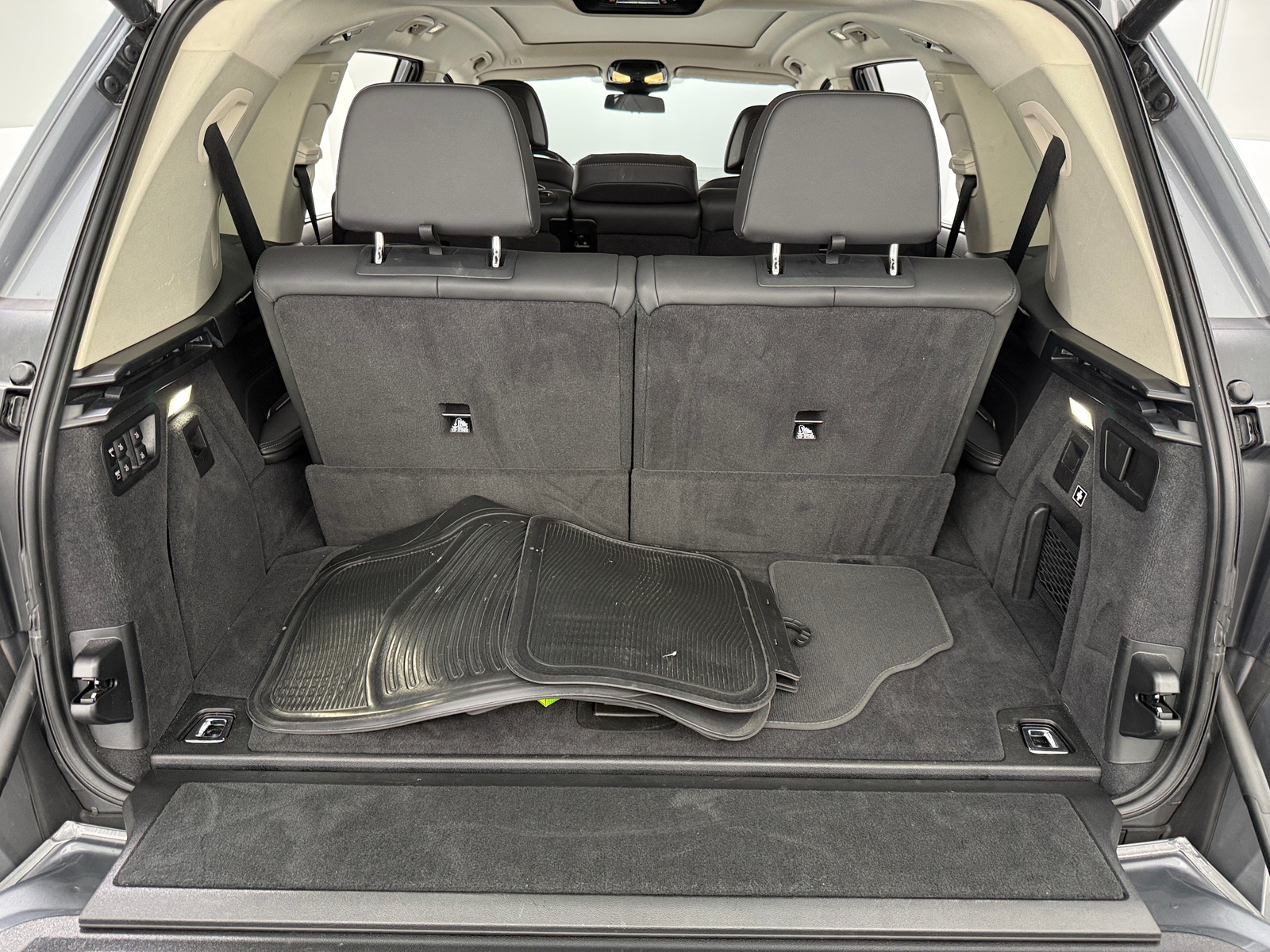 Thumbnail: 2024 BMW X7 - 6