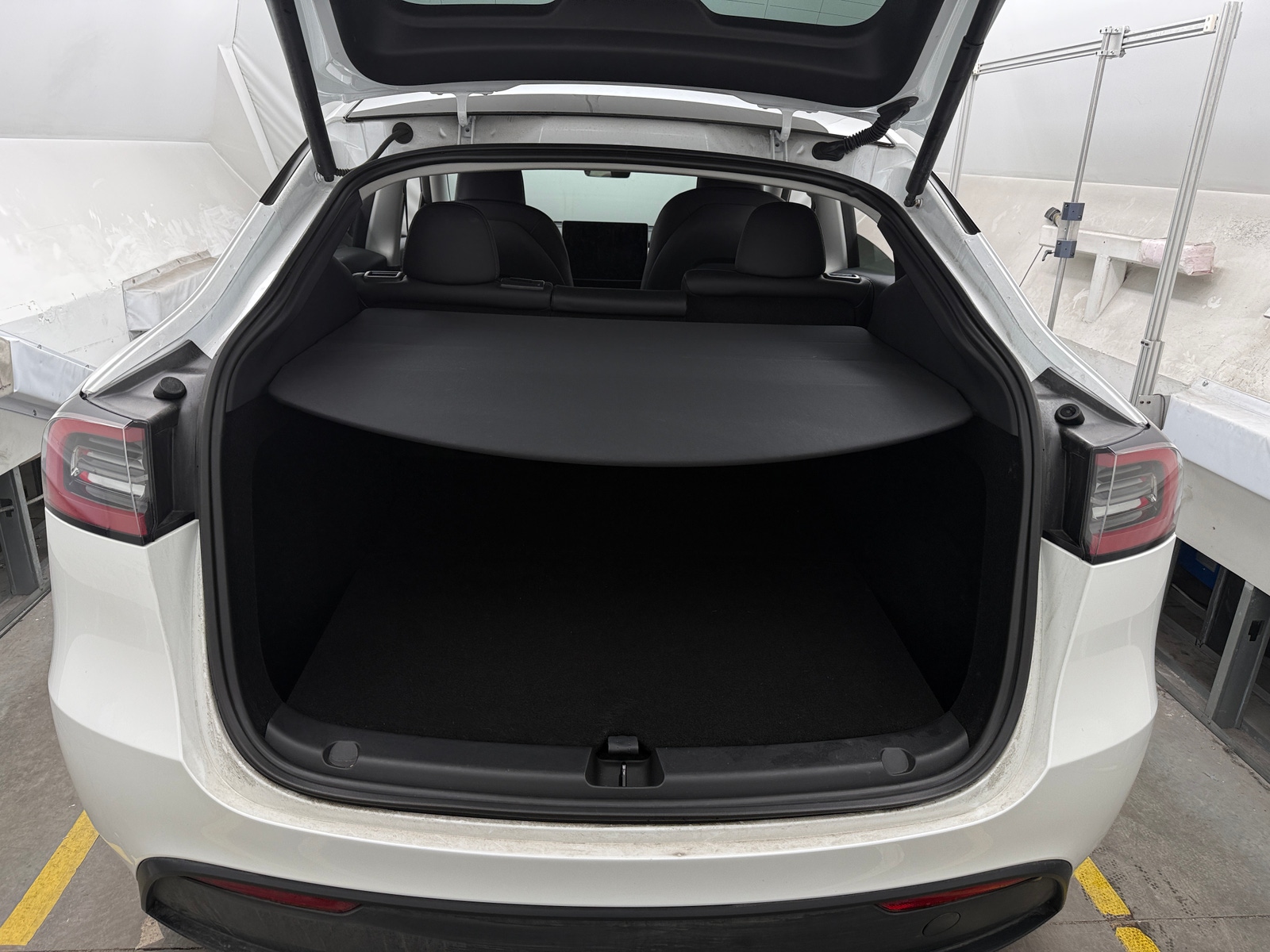 Thumbnail: 2023 Tesla Model Y - 6